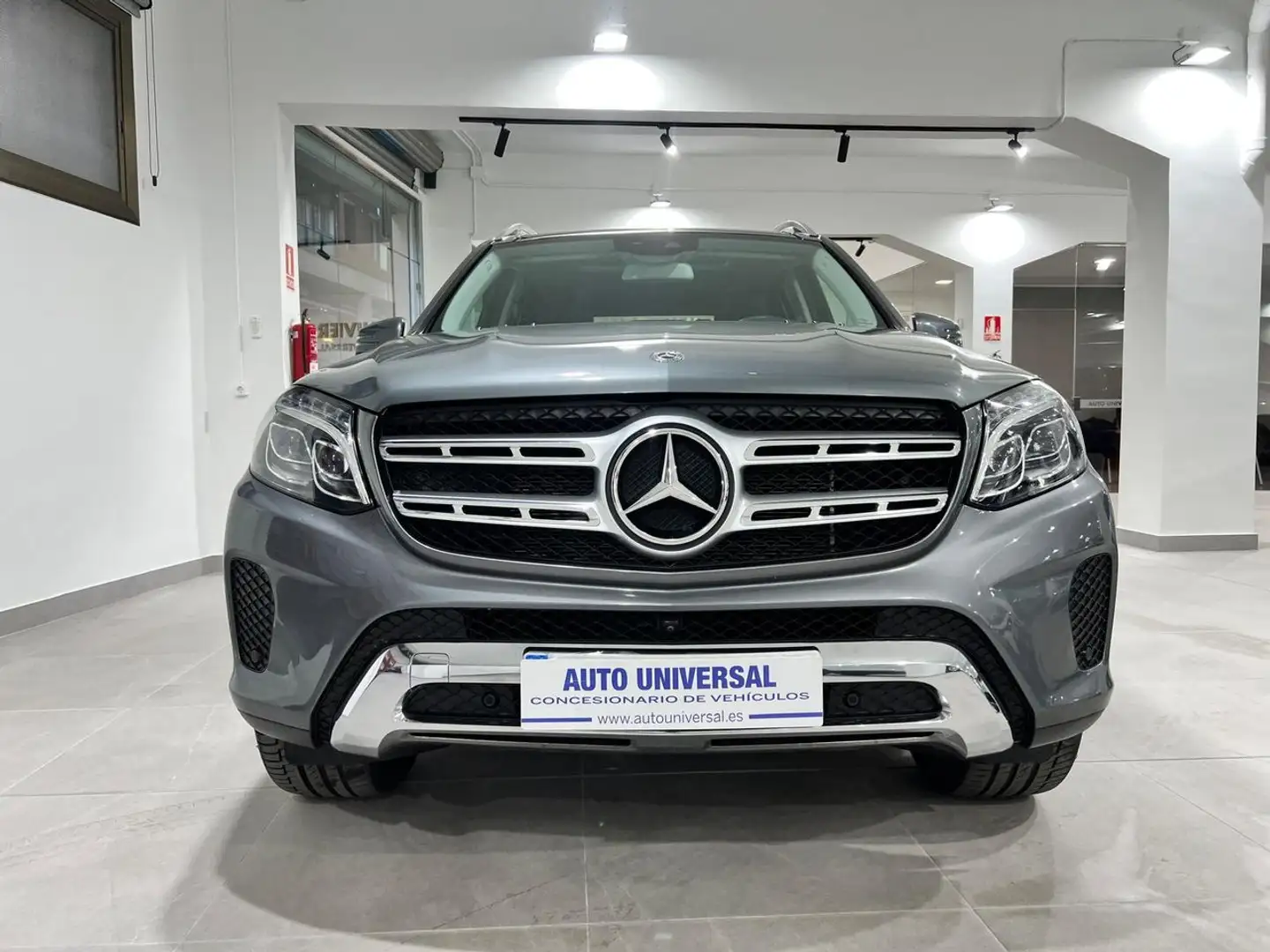 Mercedes-Benz GLS 400 4Matic Aut. Plateado - 2