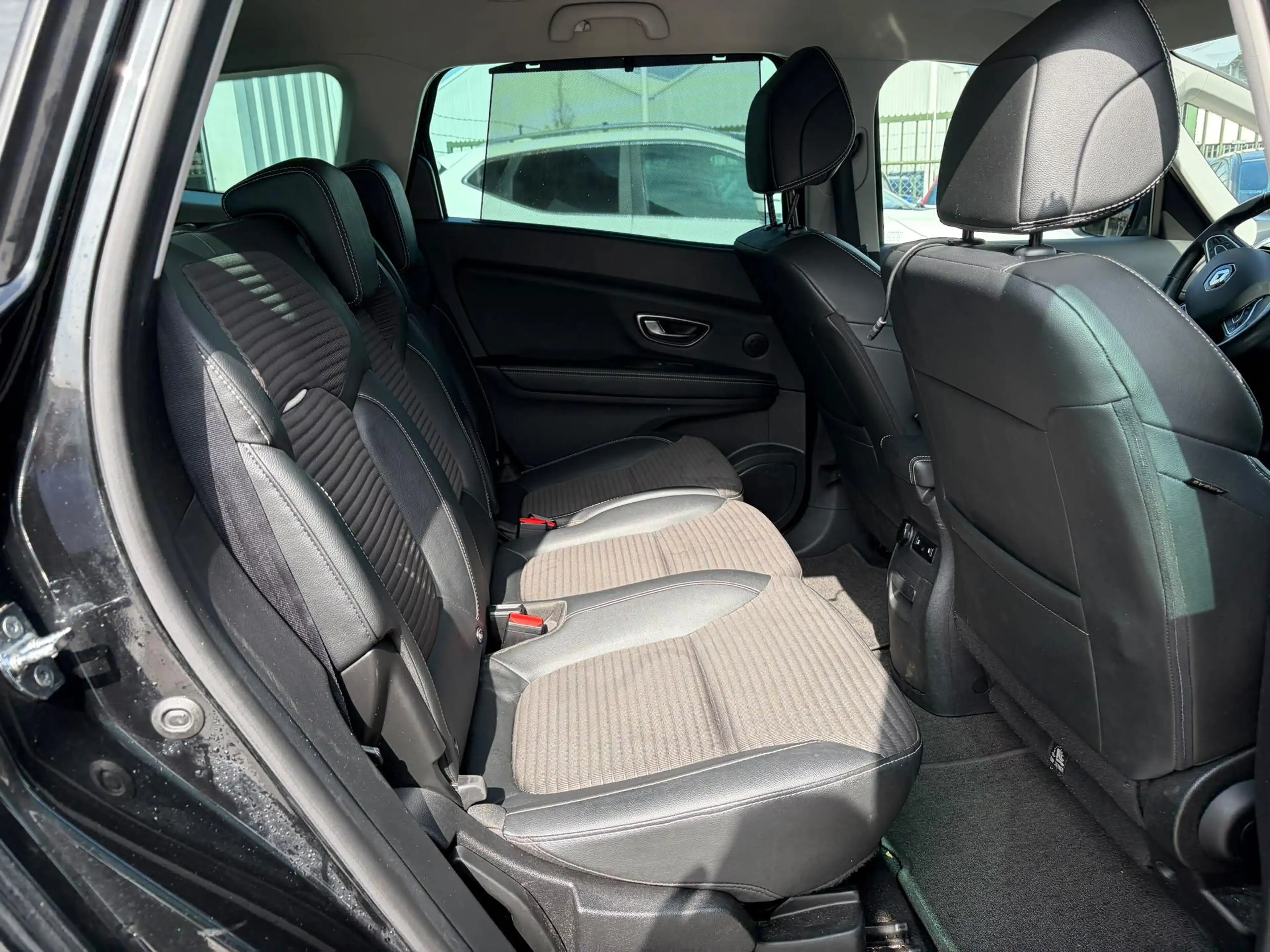 Renault Grand Scenic 1.3 TCe Bose 7p. Clima, cruise, stoelverwarming, c — photo 12