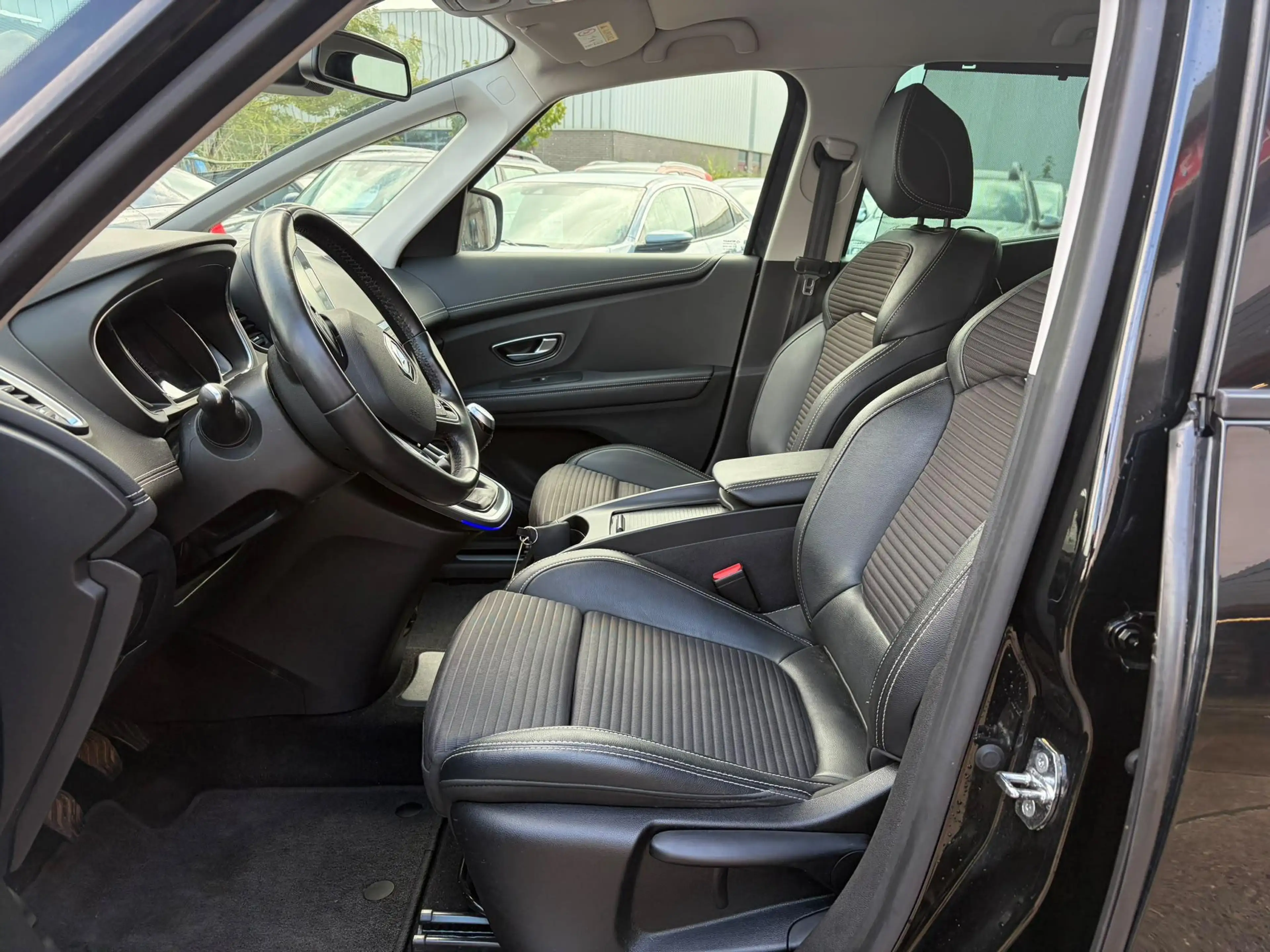 Renault Grand Scenic 1.3 TCe Bose 7p. Clima, cruise, stoelverwarming, c — photo 10