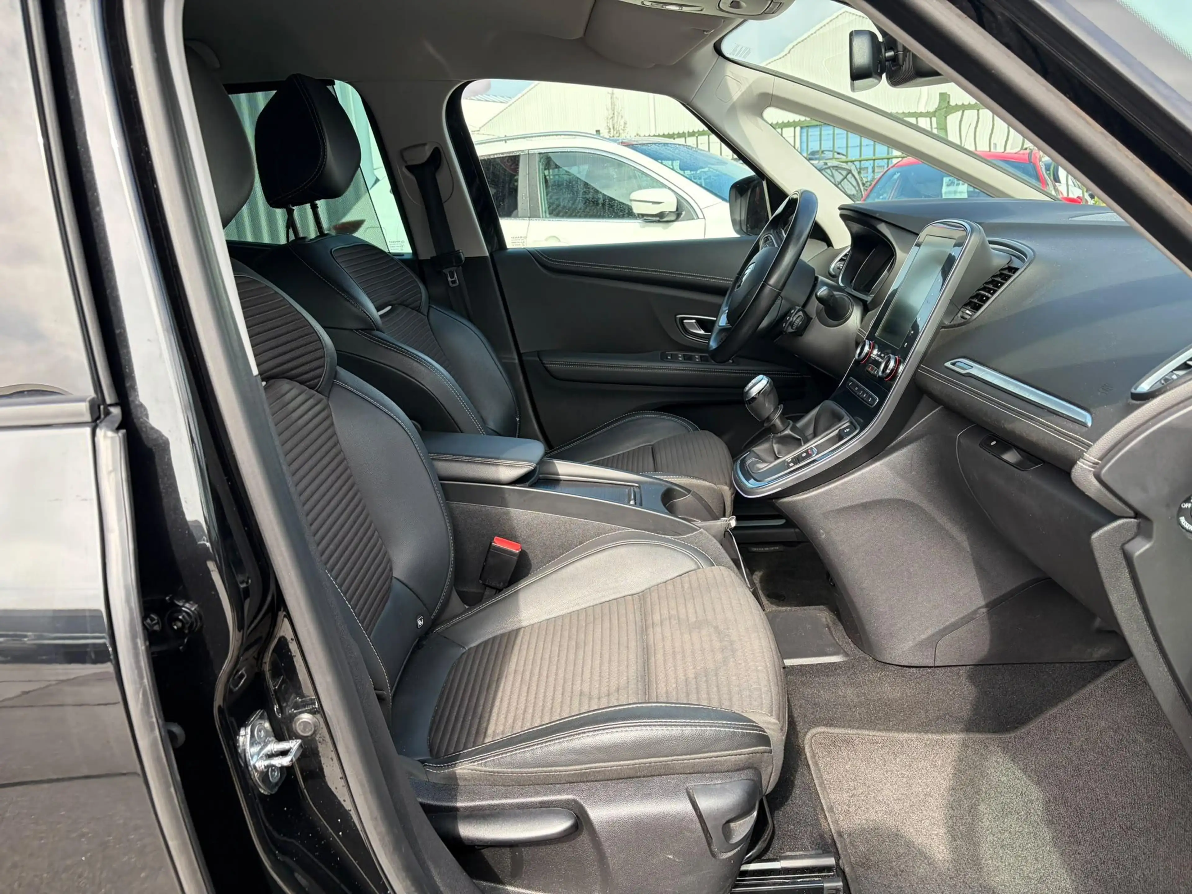 Renault Grand Scenic 1.3 TCe Bose 7p. Clima, cruise, stoelverwarming, c — photo 11