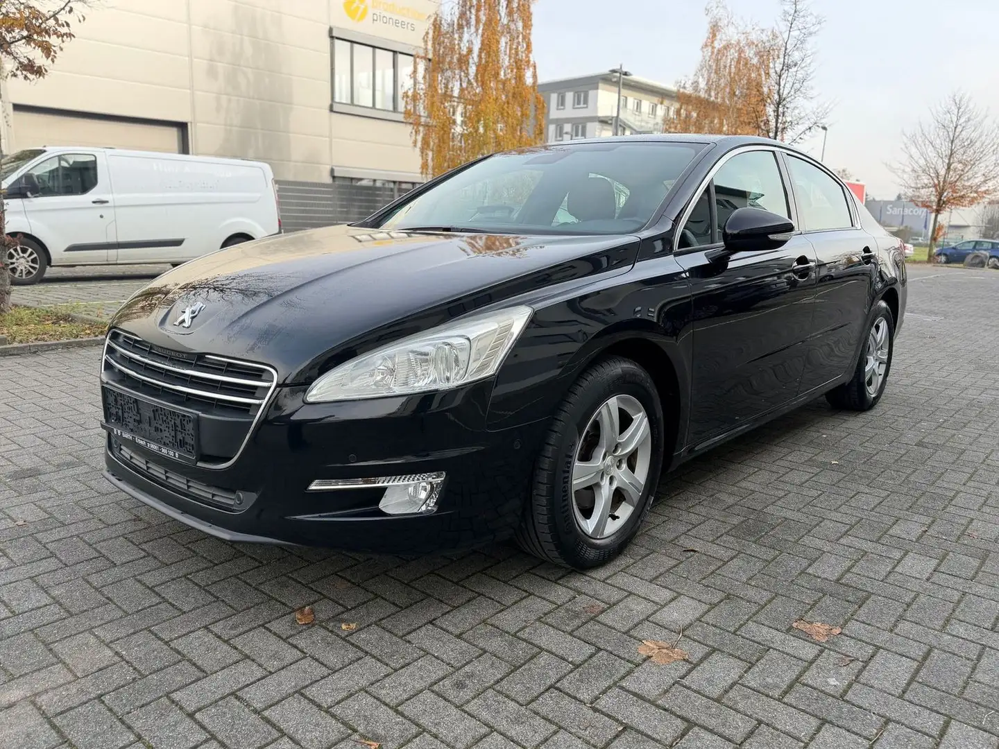 Peugeot 508 Active 1.6 Schwarz - 1
