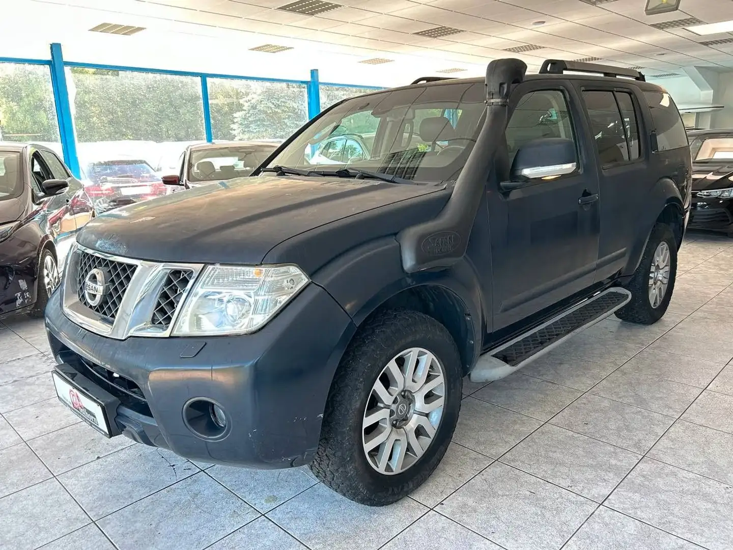 Nissan Pathfinder 2.5 dCi LE Klima Sitzh Navi Leder Silber - 1