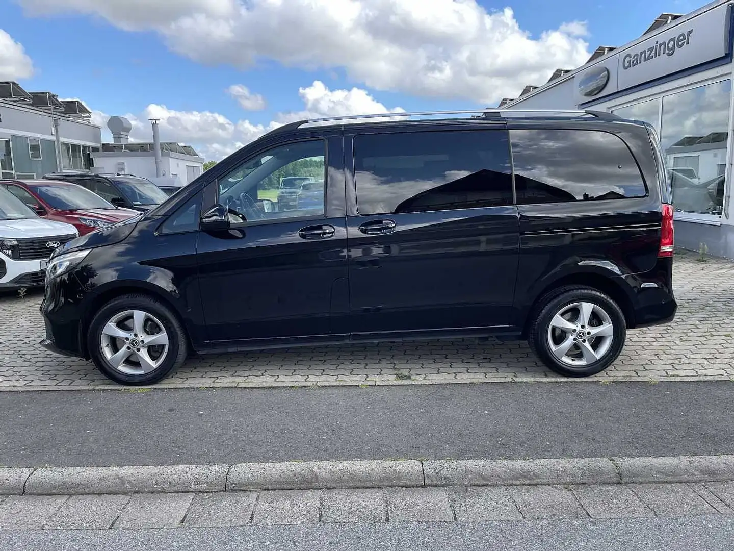 Mercedes-Benz V 250 d kompakt 4Matic 9G-TRONIC Edition, AHK+LED+NAVI+E Black - 2