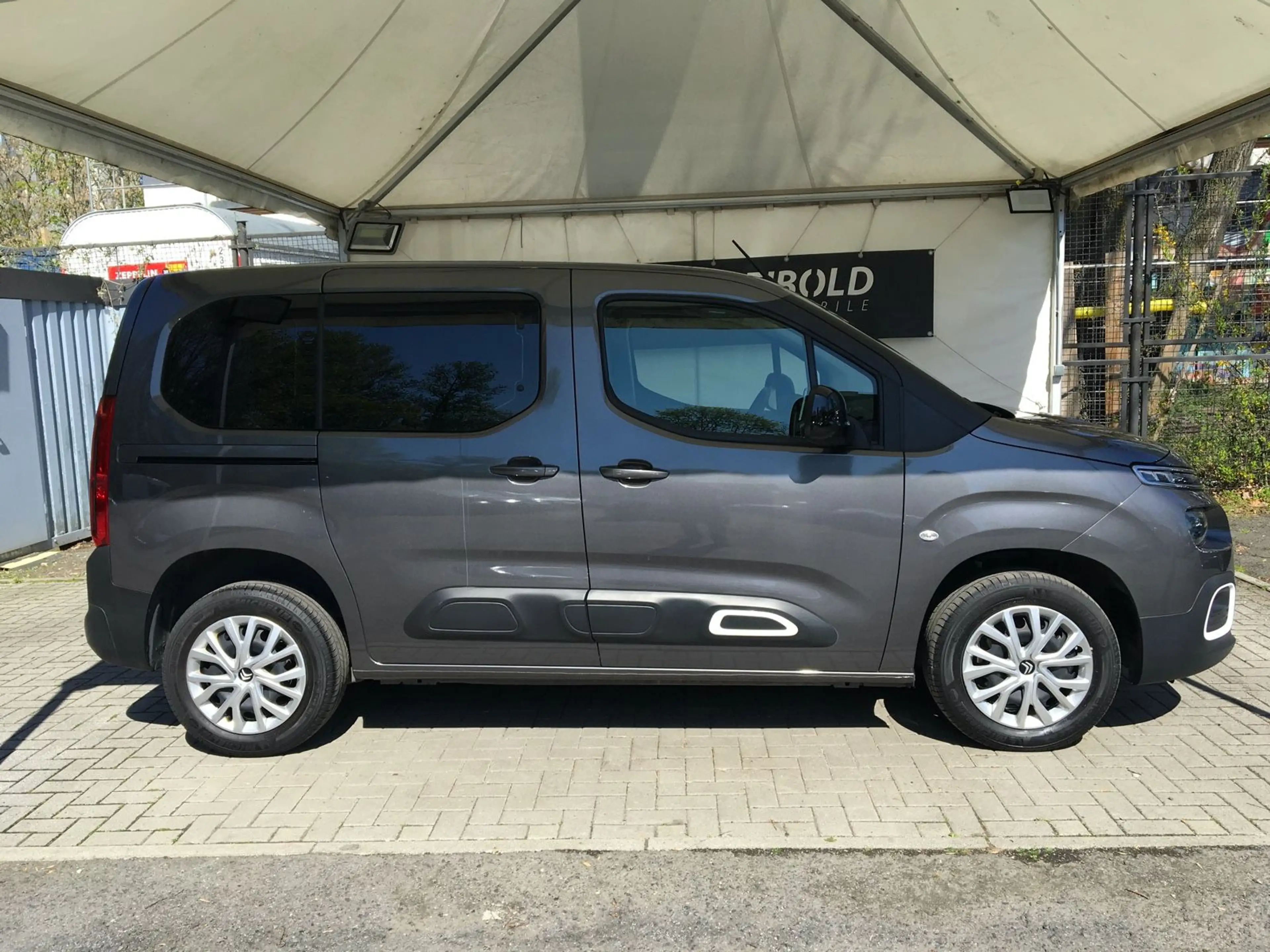 Citroen Berlingo 1.5 MPV Feel M/1.H/Navi/Temp/Spurhalte — photo 5