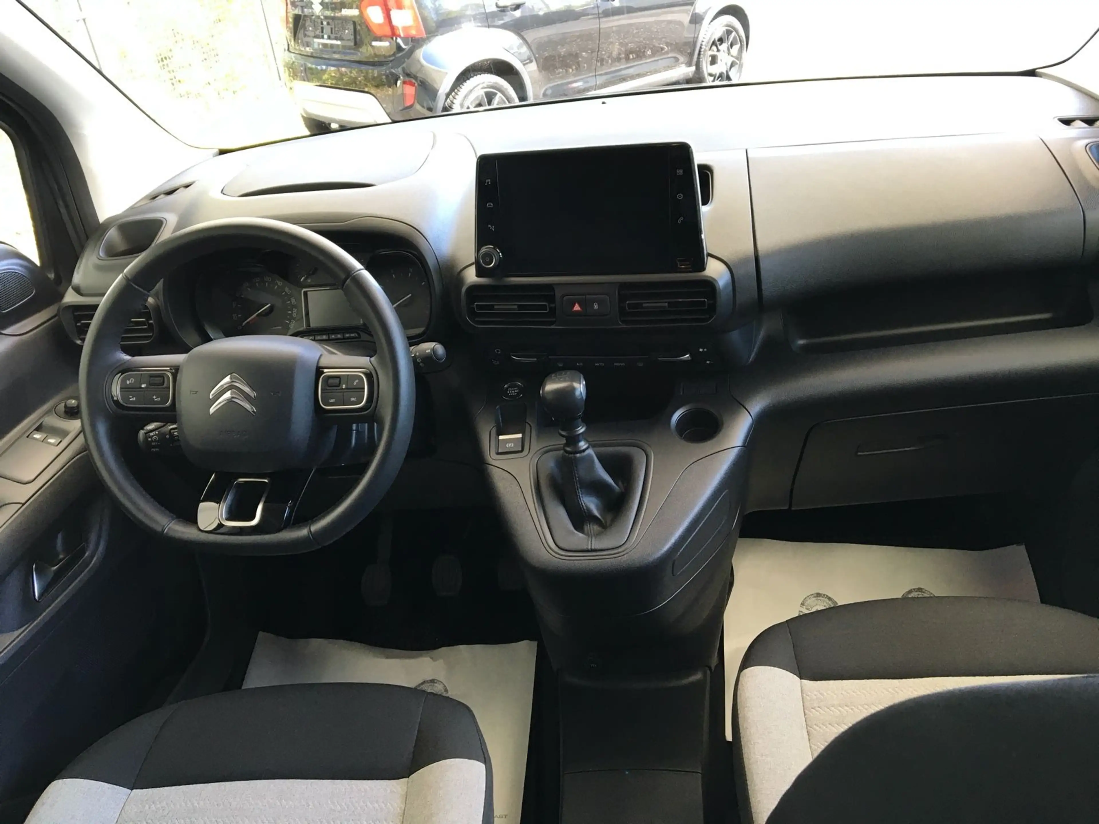 Citroen Berlingo 1.5 MPV Feel M/1.H/Navi/Temp/Spurhalte — photo 12