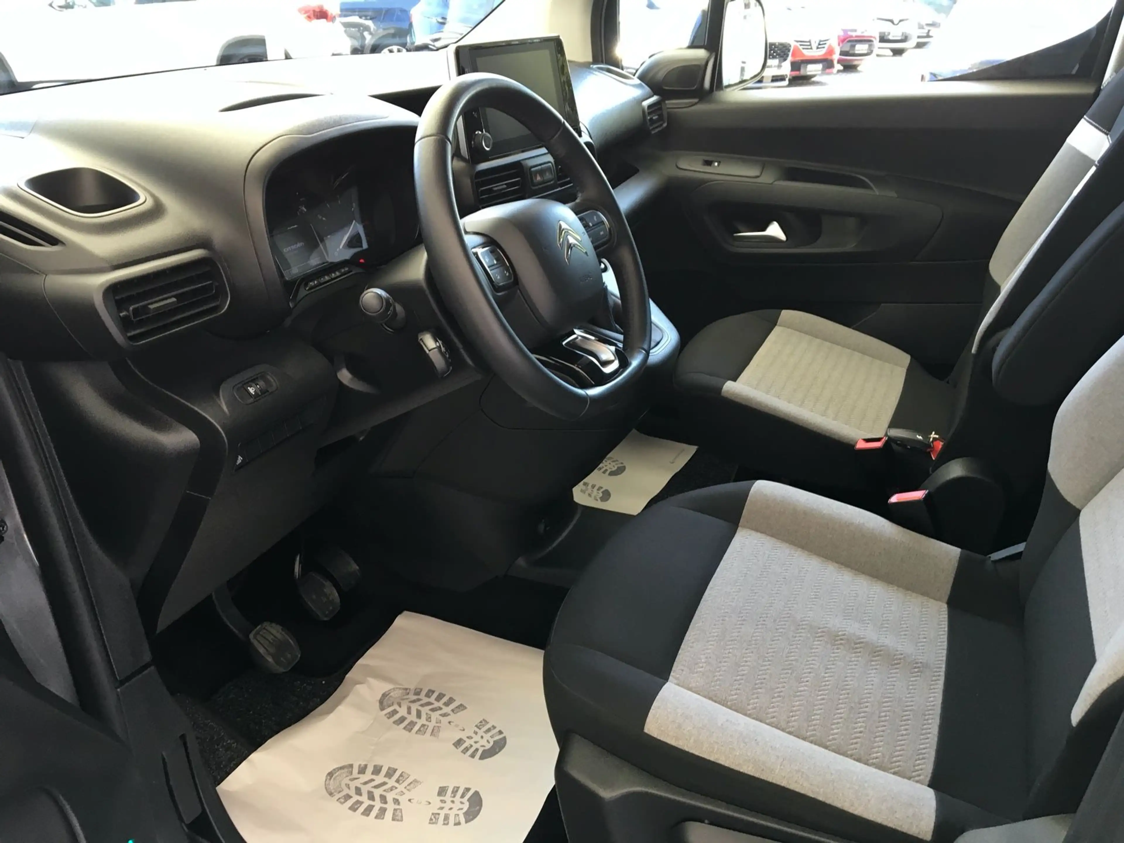 Citroen Berlingo 1.5 MPV Feel M/1.H/Navi/Temp/Spurhalte — photo 13