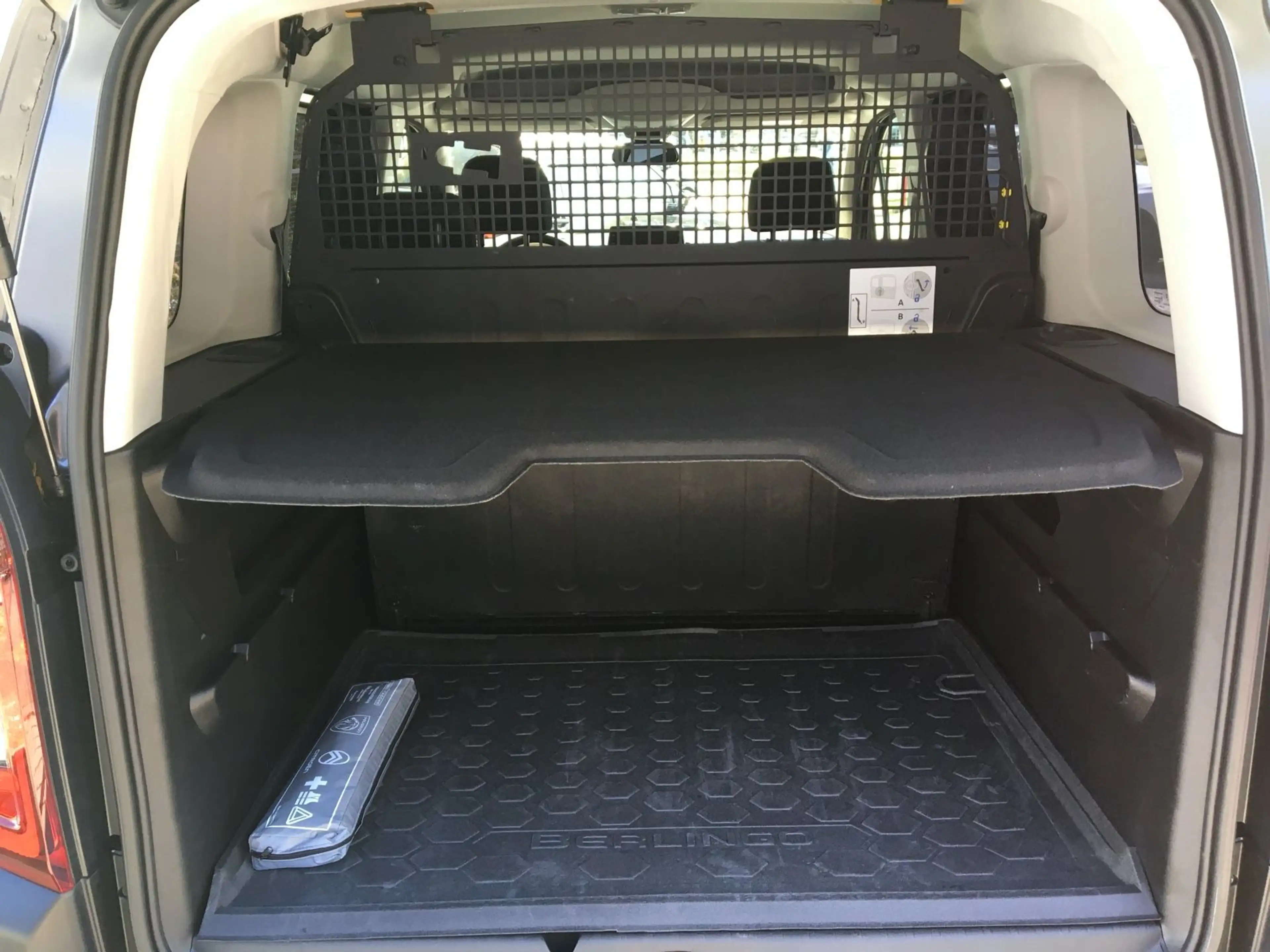 Citroen Berlingo 1.5 MPV Feel M/1.H/Navi/Temp/Spurhalte — photo 10