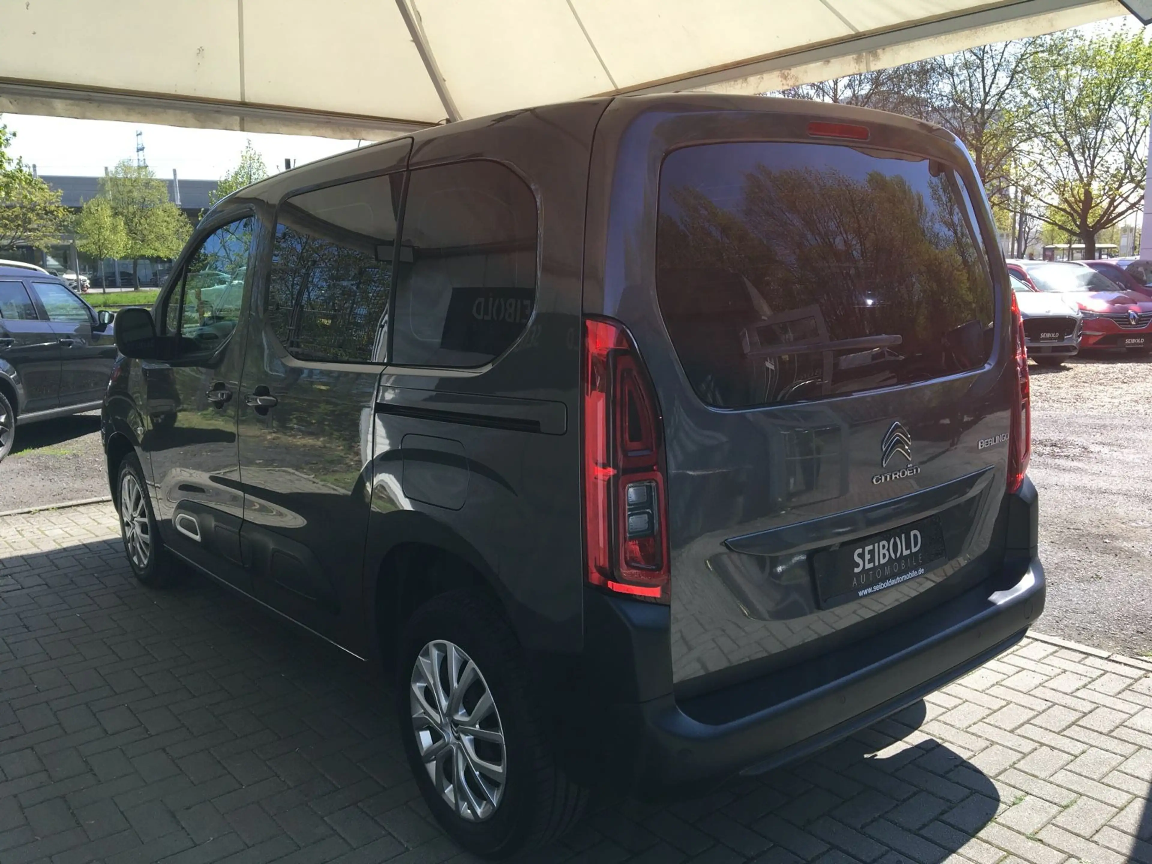 Citroen Berlingo 1.5 MPV Feel M/1.H/Navi/Temp/Spurhalte — photo 8