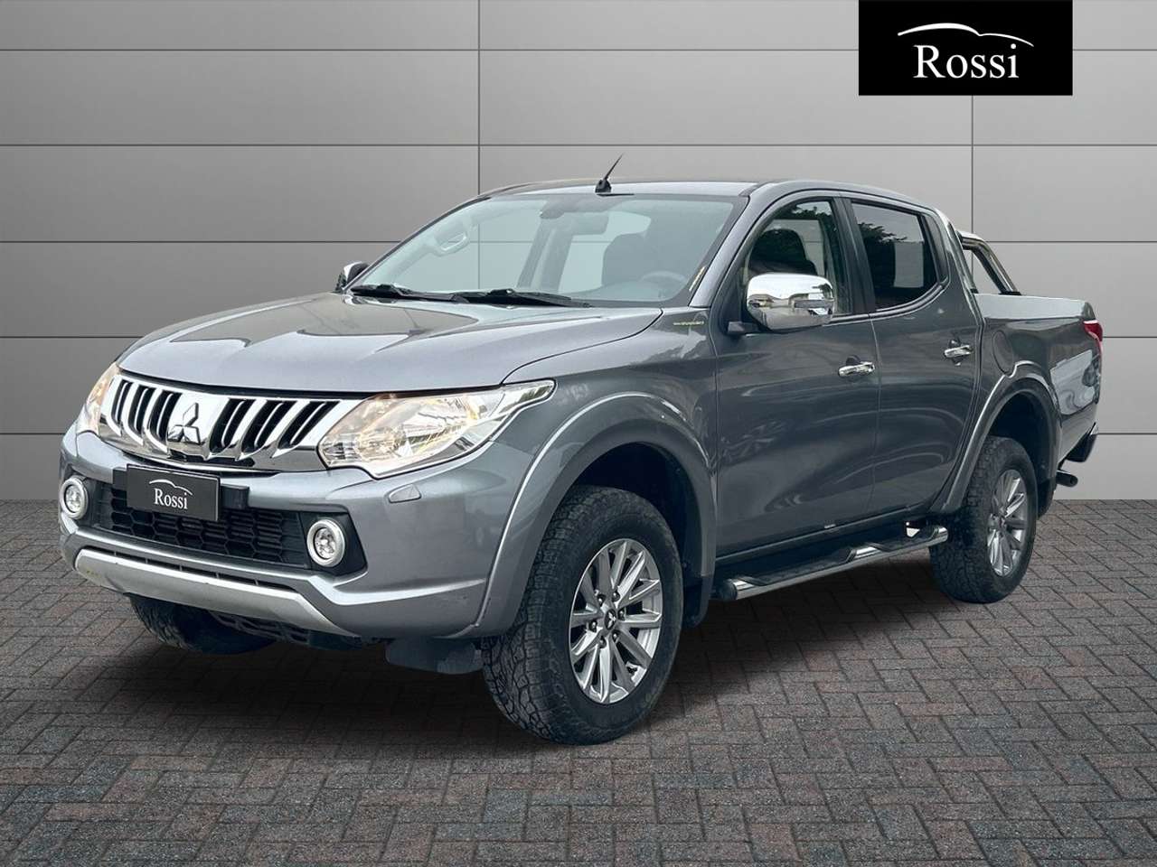 Mitsubishi L200 d.cab 2.4d Intense 4wd 181cv N1