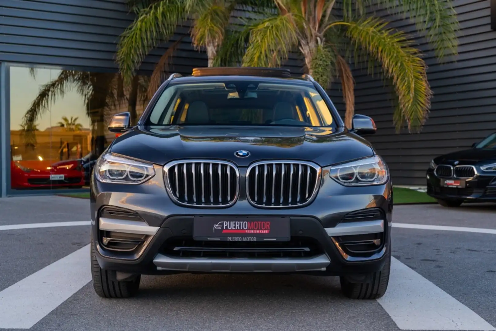 BMW X3 xDrive 20dA Gris - 2