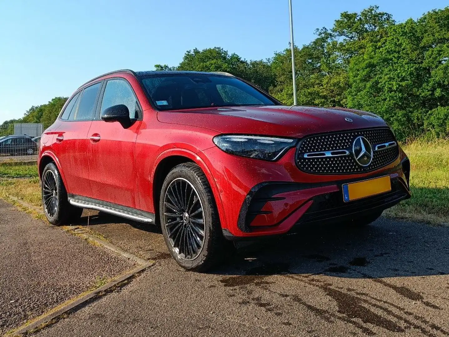 Mercedes-Benz GLC 200 GLC 200 4Matic 9G-TRONIC AMG Line Advanced Rouge - 1
