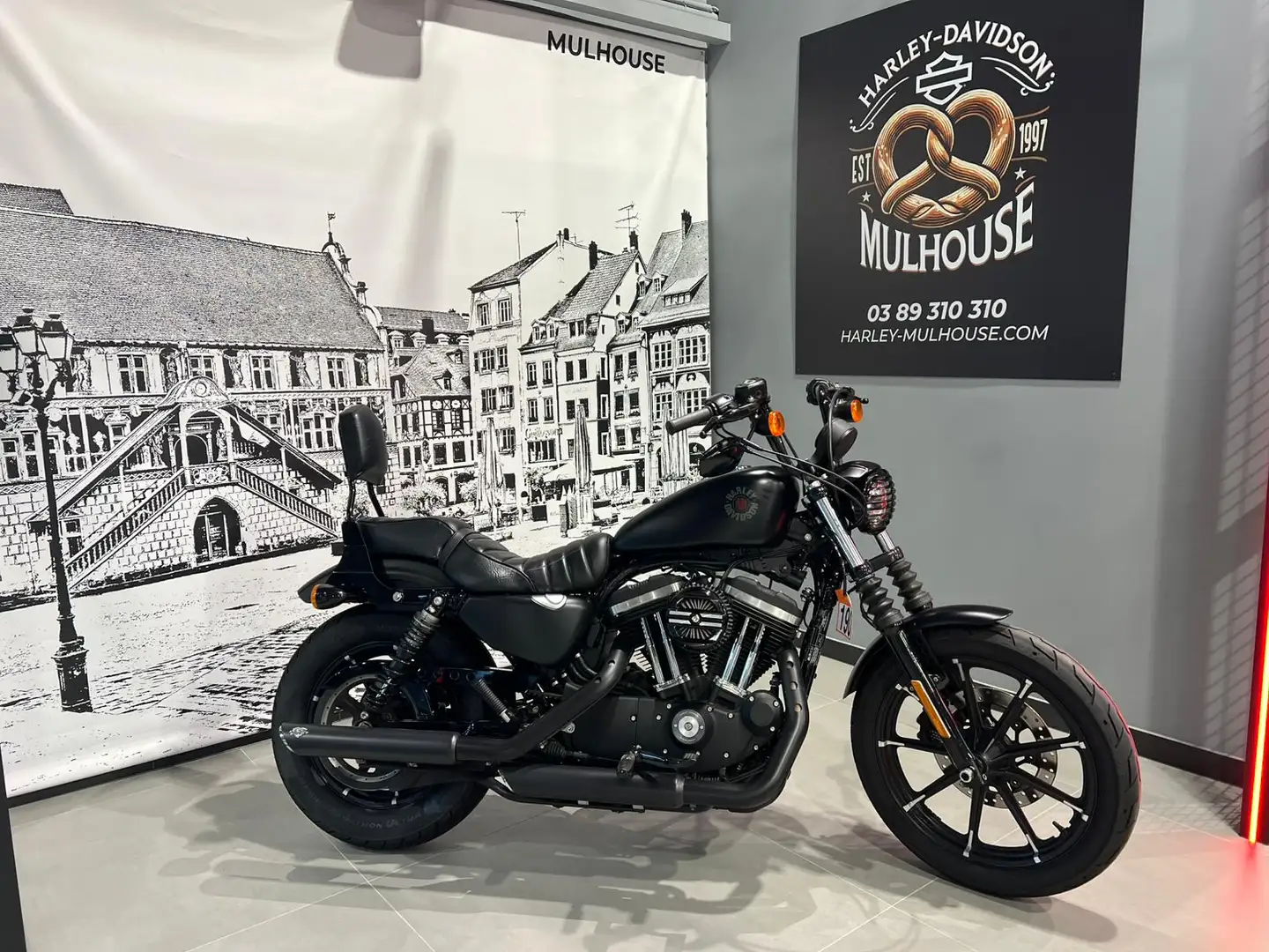 Harley-Davidson Sportster Negro - 1