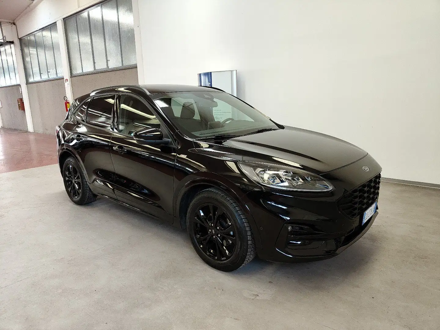 Ford Kuga 2.5 Full Hybrid 190 CV CVT 2WD ST-Line X Navi 18” Zwart - 2