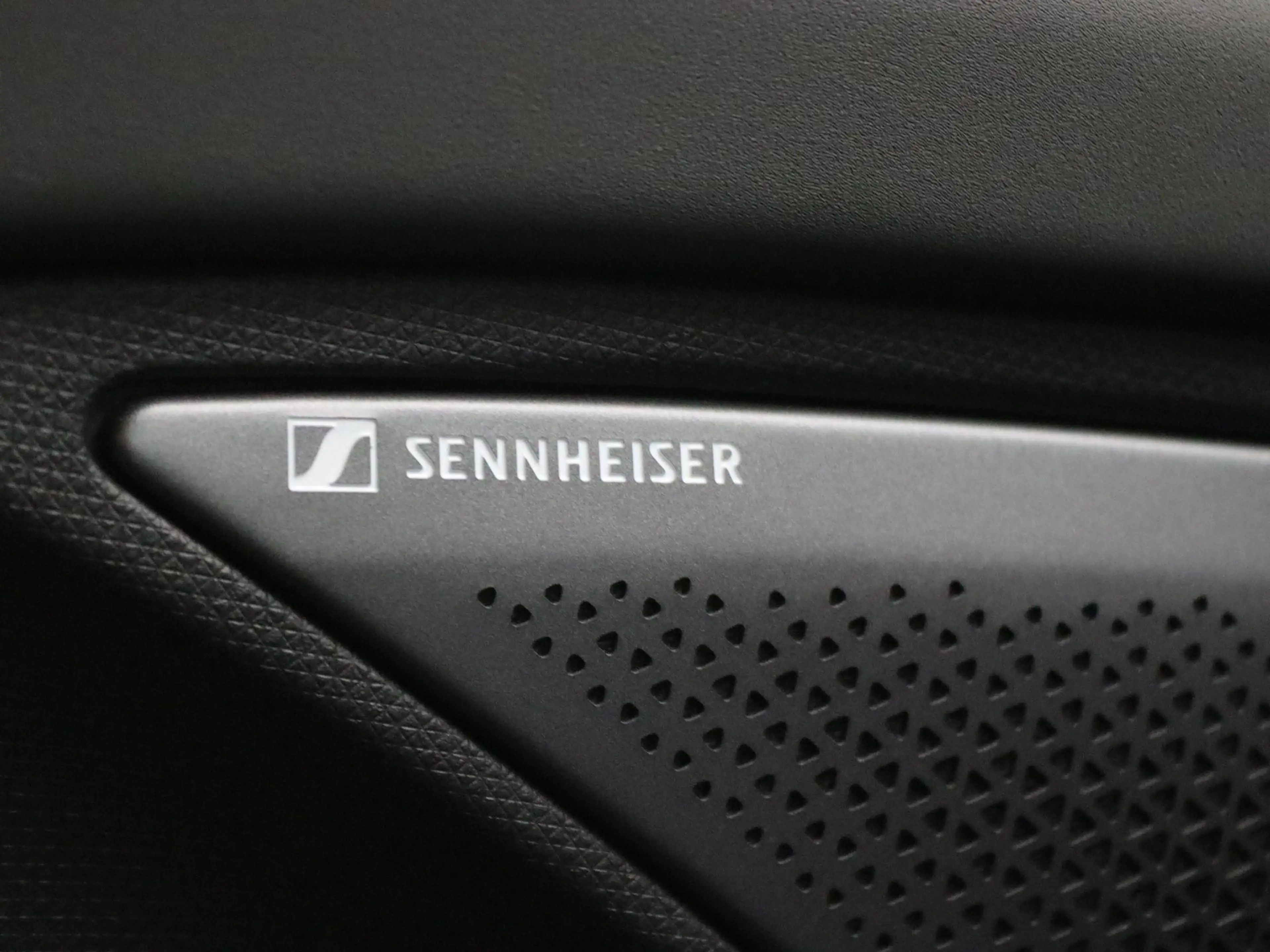 CUPRA Terramar 1.5 TSI e-Hybrid VZ Performance 272PK DSG Panorama — photo 43