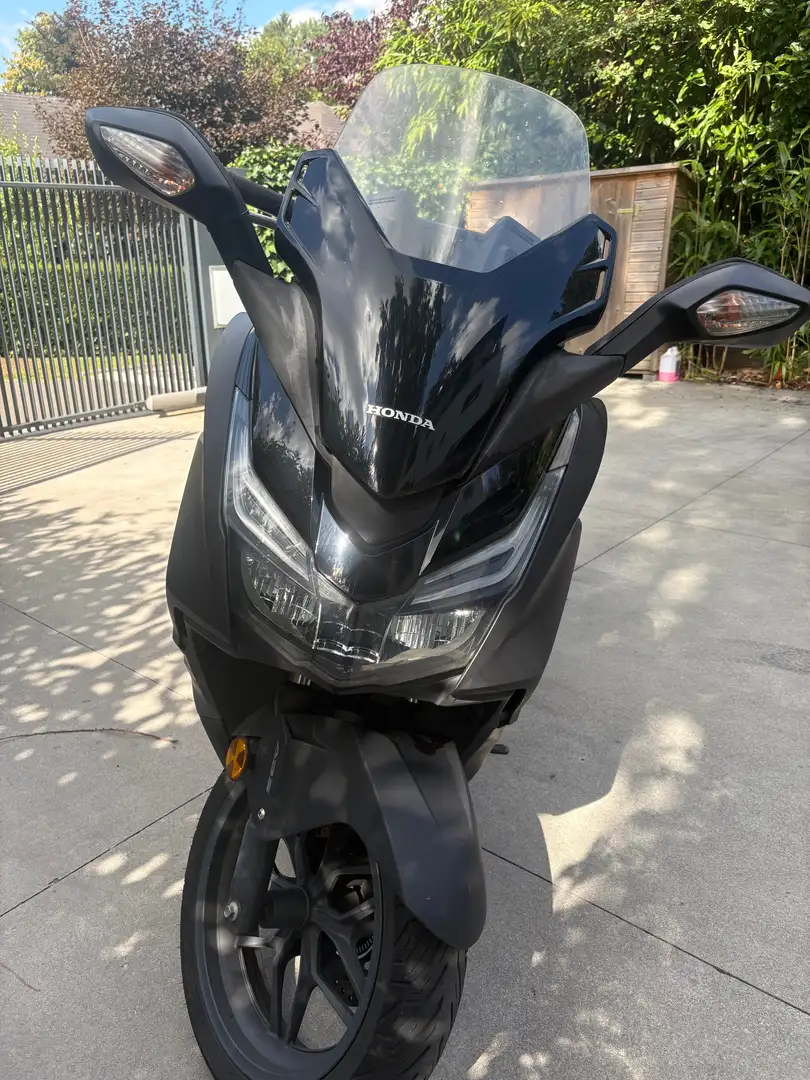 Honda Forza 125 Fekete - 1