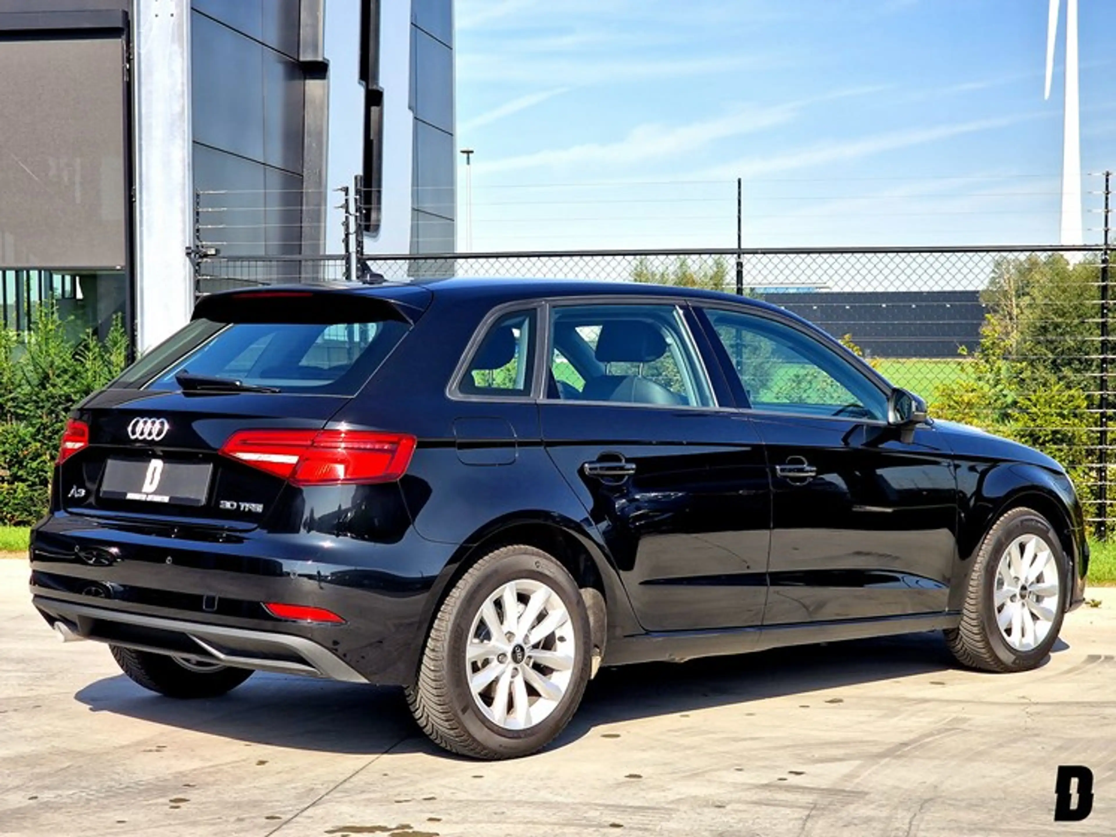 Audi A3 30 TFSI/Heated Seats/Camera/Navi/Radio/Leder — photo 6