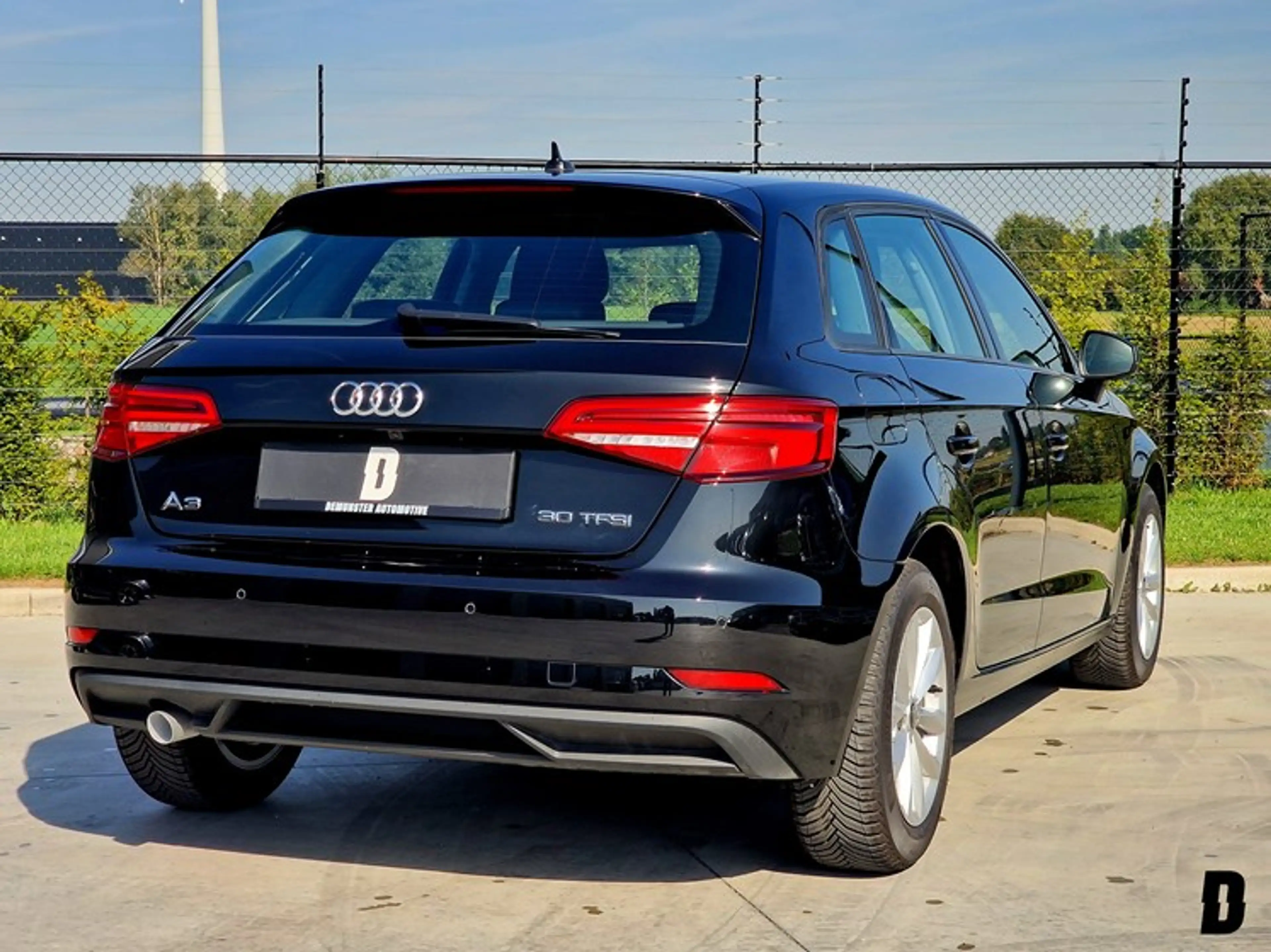 Audi A3 30 TFSI/Heated Seats/Camera/Navi/Radio/Leder — photo 4