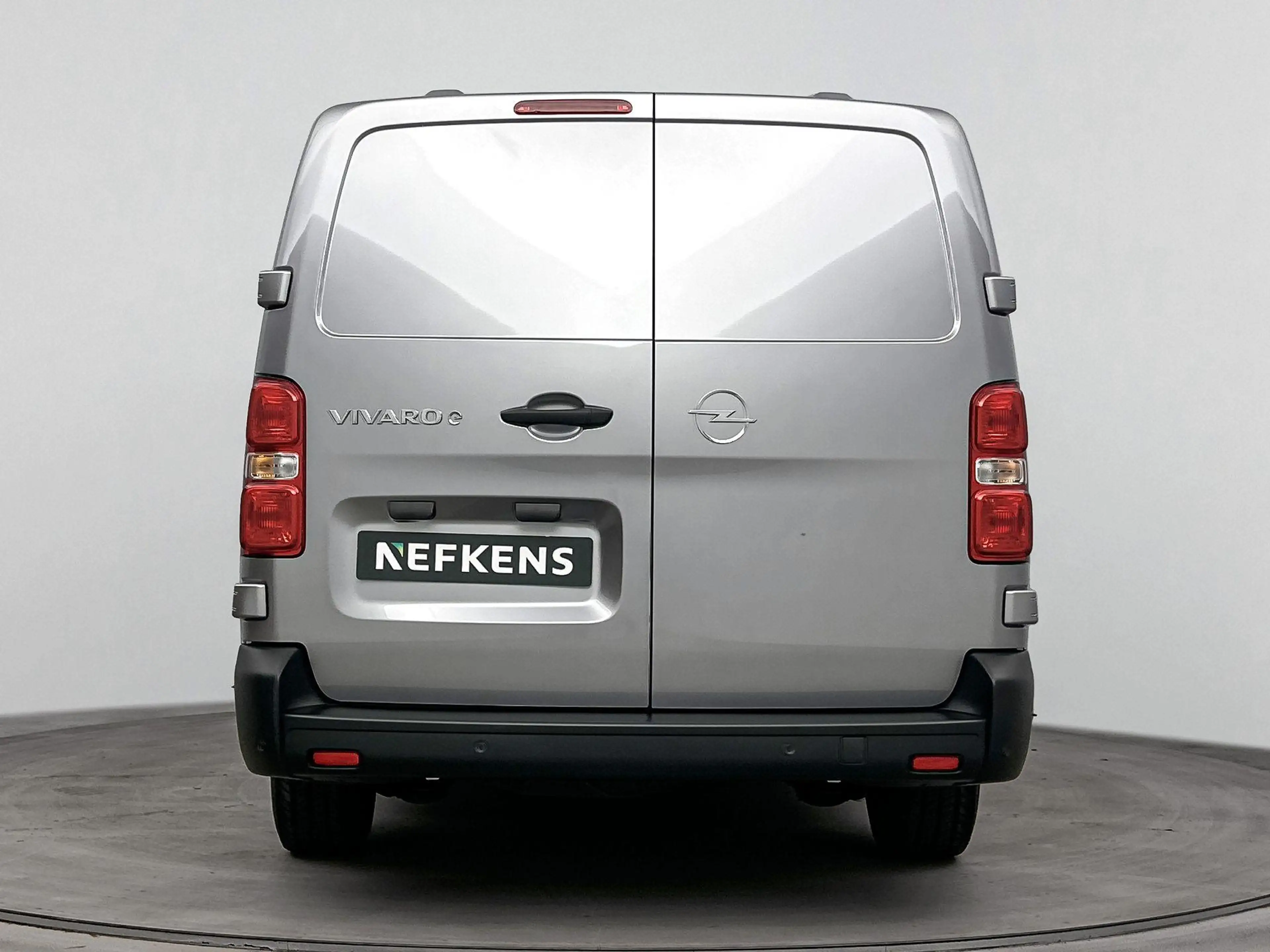 Opel Vivaro-e Electric L2 75 kWh — photo 3