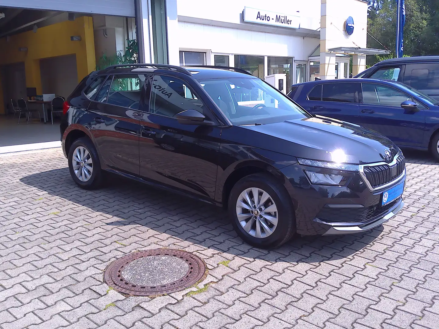 Skoda Kamiq Ambition, LED, Parkpilot, KESSY, Sitzh., Lane-Ass Schwarz - 1