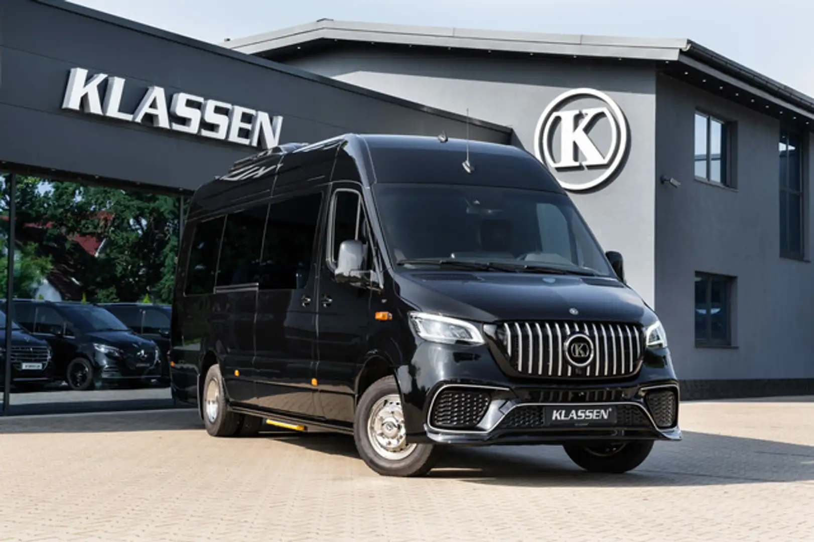 Mercedes-Benz Sprinter 519 VIP Luxury VAN - Interior Exterior Fekete - 1