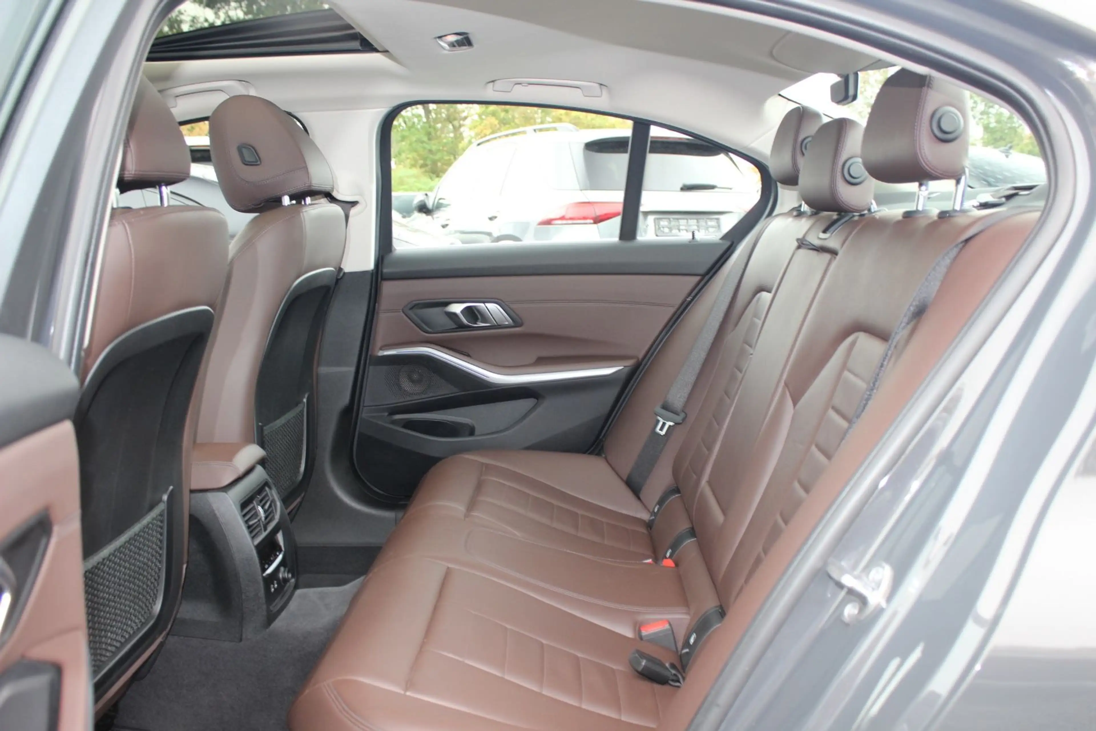 BMW 320 d Luxury Line Limousine S-DACH LASER LEDER — photo 15