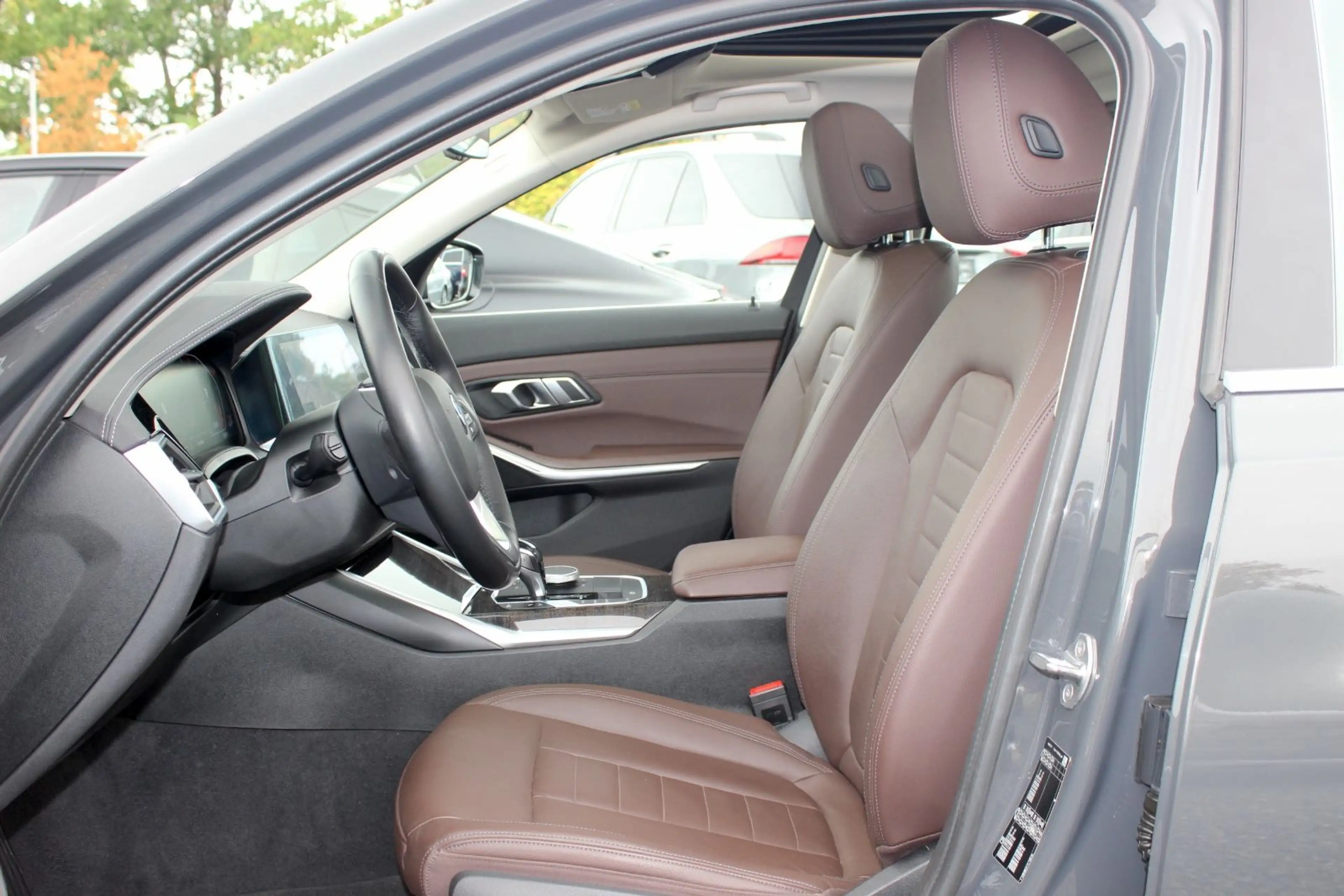 BMW 320 d Luxury Line Limousine S-DACH LASER LEDER — photo 9