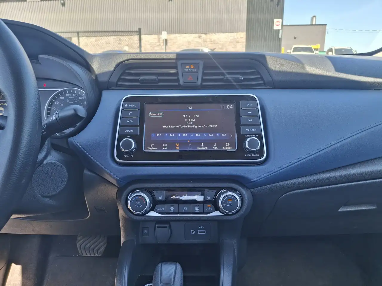 Nissan Versa fotografie Nissan Versa