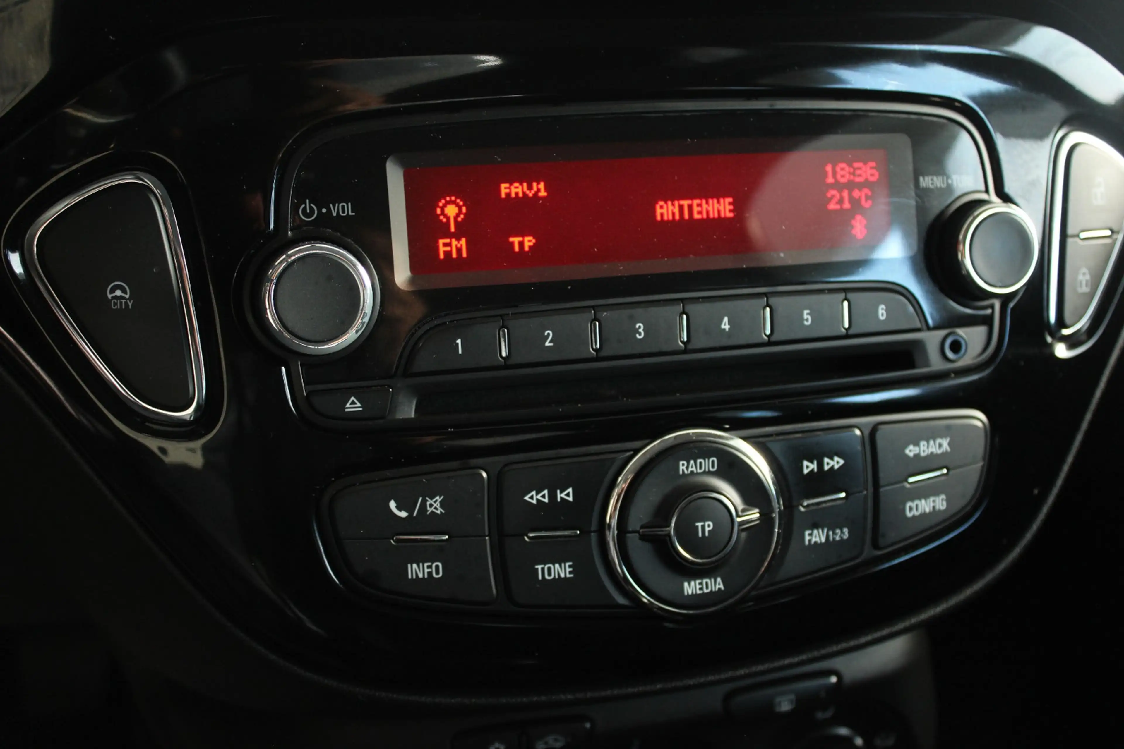 Opel Adam Jam KLIMA*TÜV NEU — photo 14