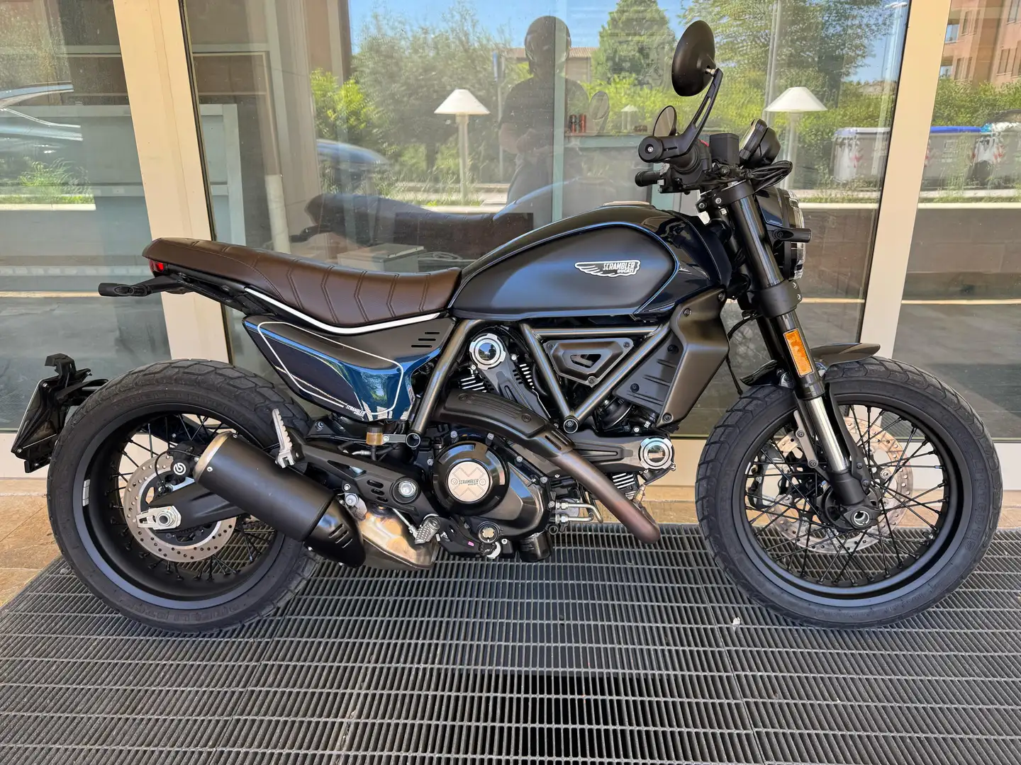 Ducati Scrambler NIGHTSHIFT - 1