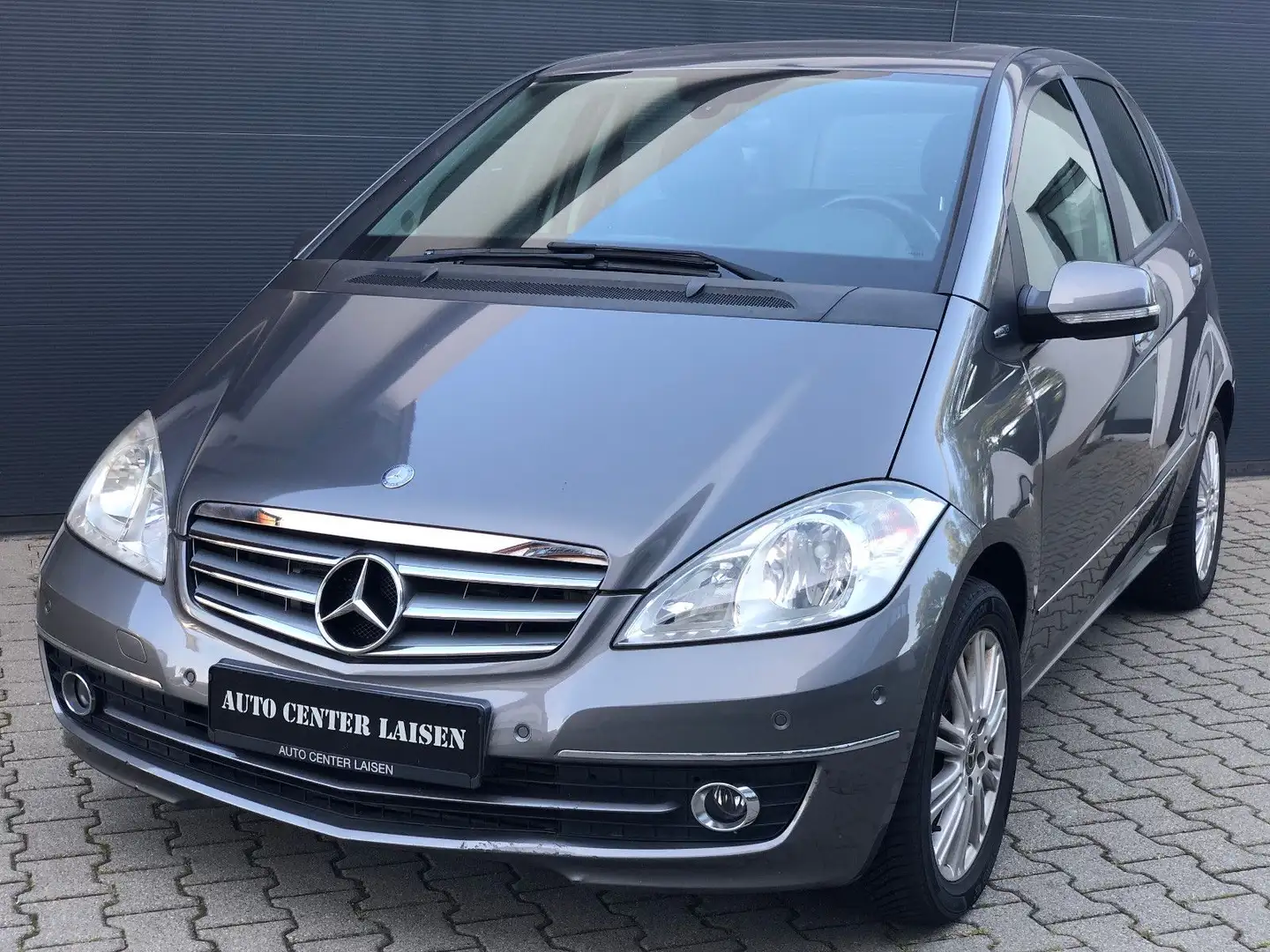 Mercedes-Benz A 200 Turbo Automatik T-Leder Klima PDC Tempomat Grau - 1