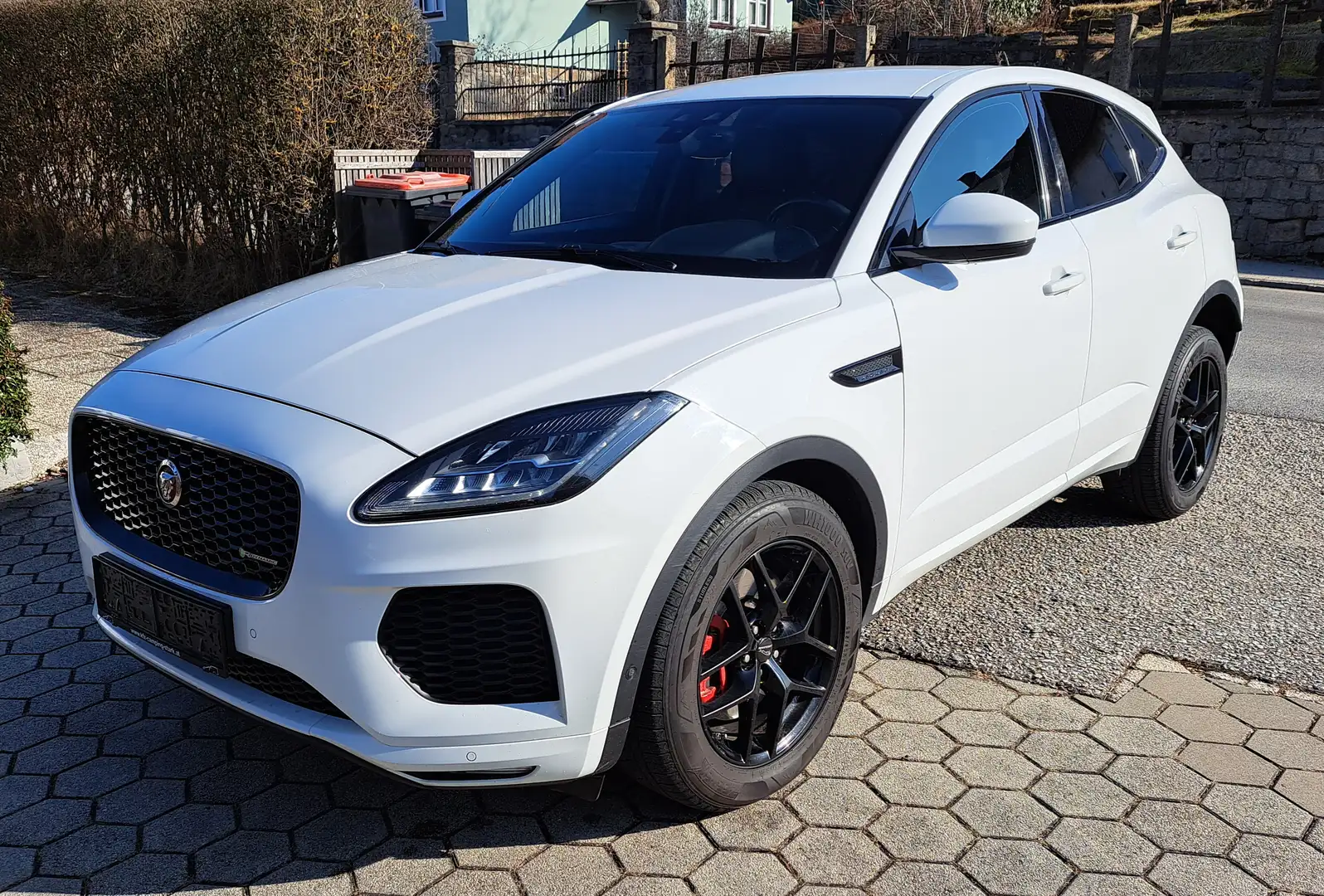 Jaguar E-Pace E-Pace 2.0DI4 D180 R-Dynamic S AWD Aut. Weiß - 2