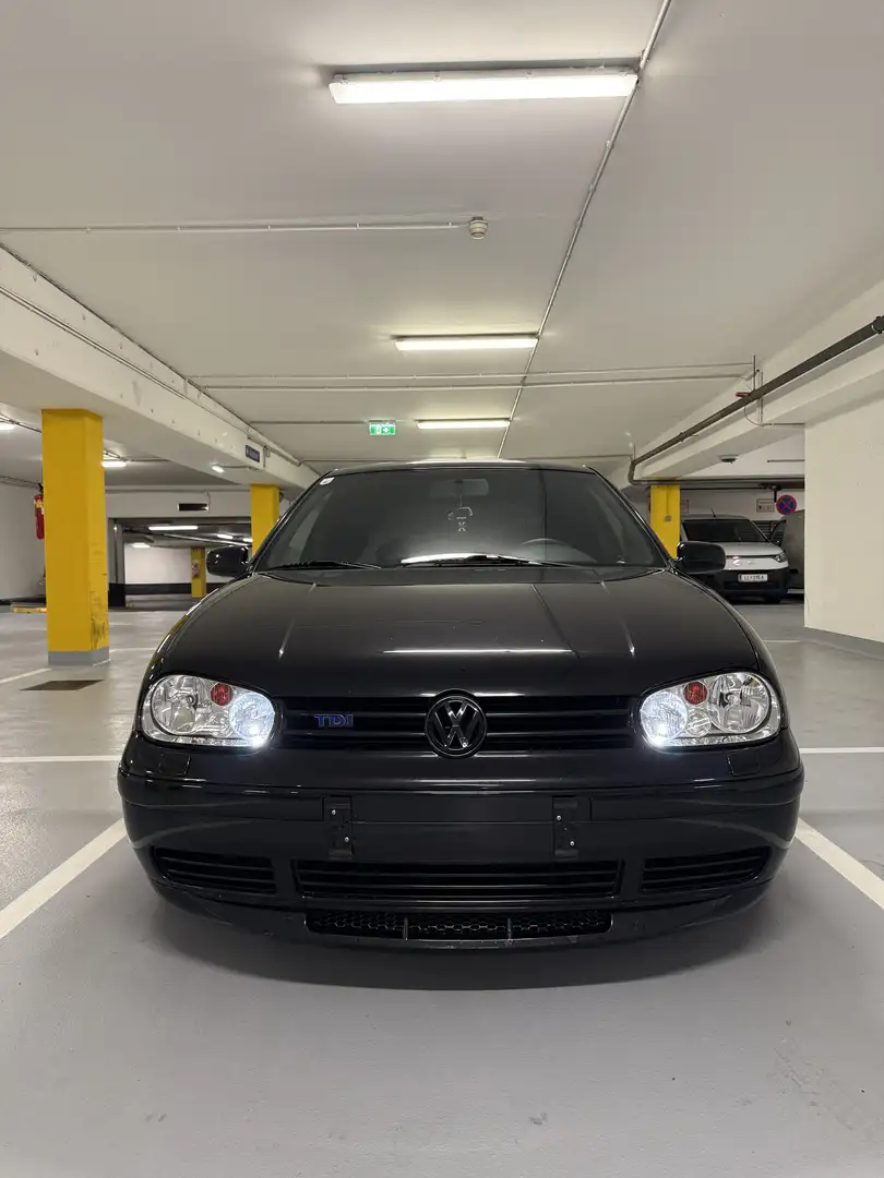 Volkswagen Golf 1.9 TDI Schwarz - 2