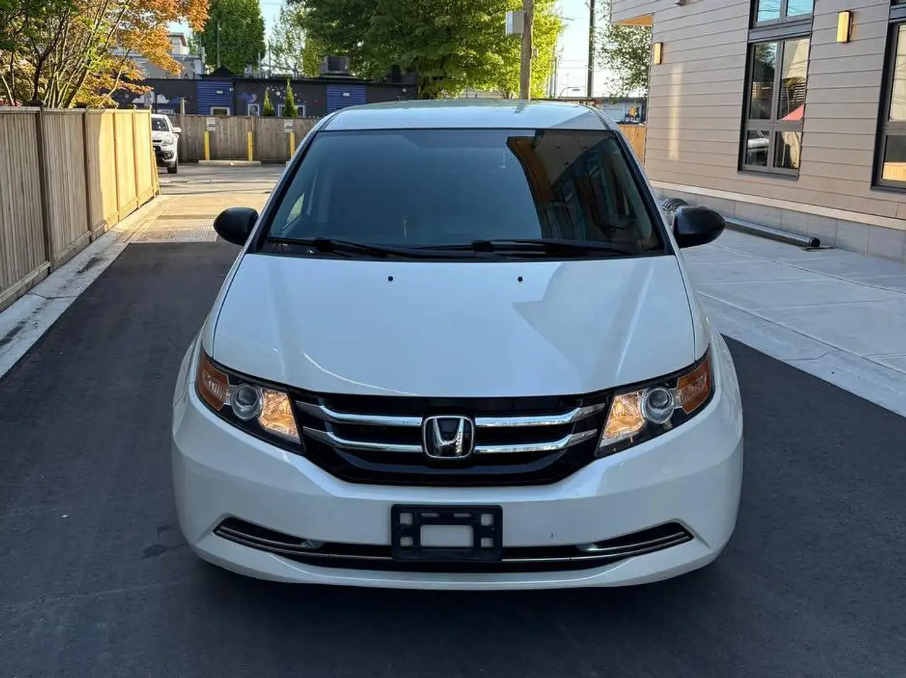 Honda Odyssey снимка Honda Odyssey