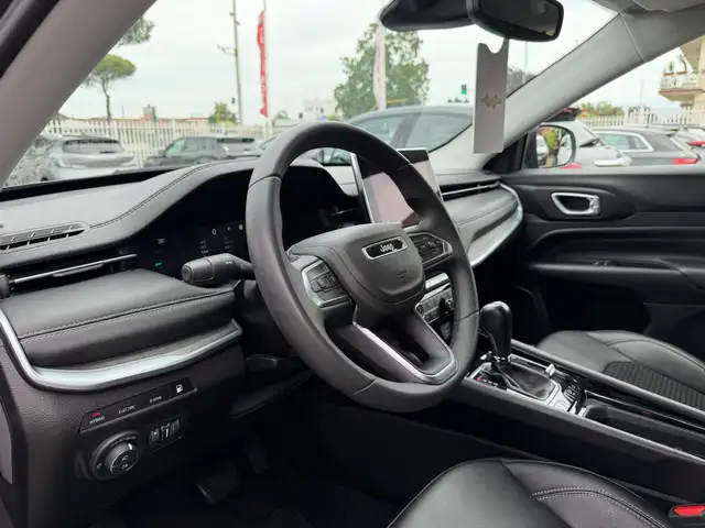 Jeep Compass view 14