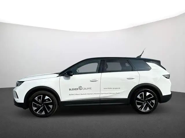 Opel Grandland view 5