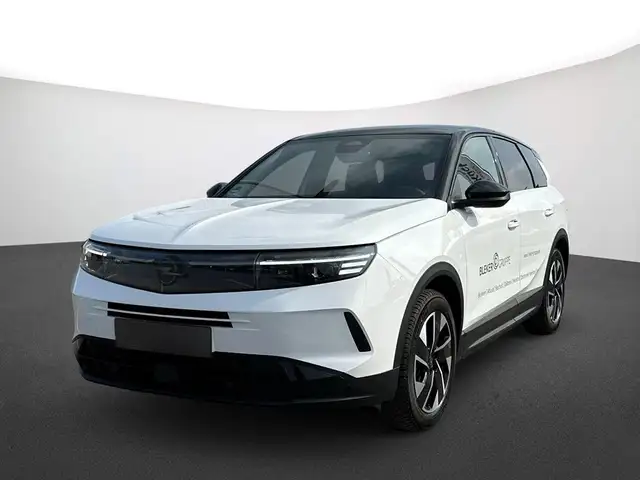 Opel Grandland view 2