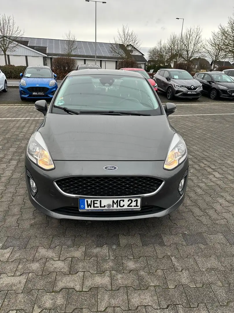 Ford Fiesta Cool & Connect Grau - 1