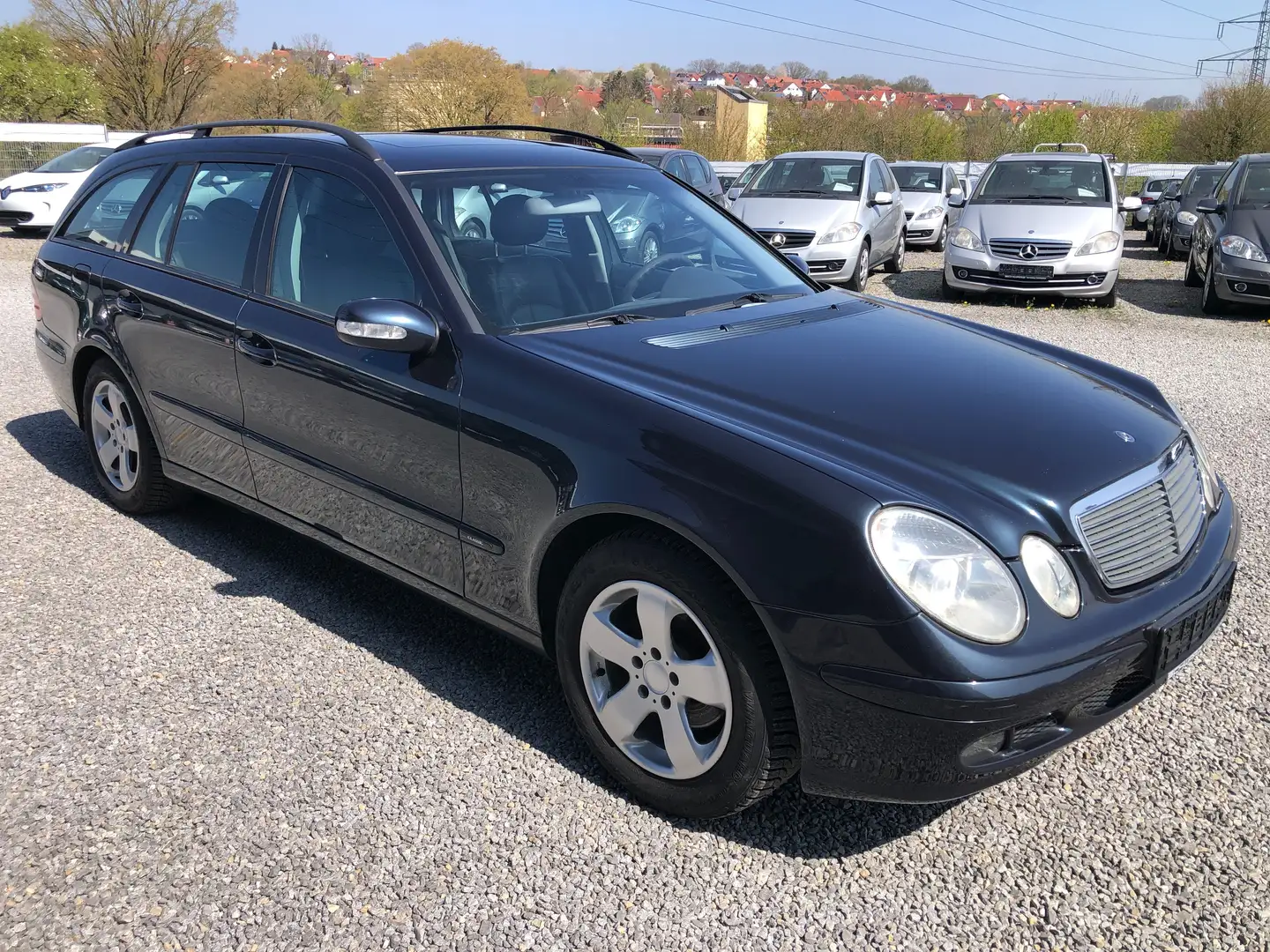 Mercedes-Benz E 220 CDI T CLASSIC*AHK*GSHD*SHZ*Kindersitze*1.Hand* Schwarz - 2