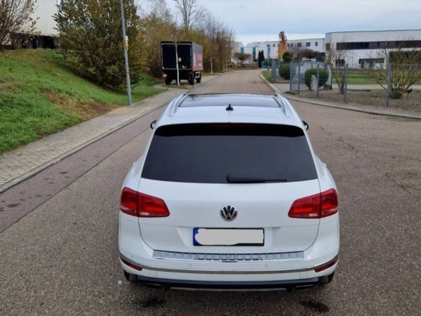 Volkswagen Touareg Touareg 3.0 V6 TDI R-Line,ACC,AHK,360°,Pano... Weiß - 2