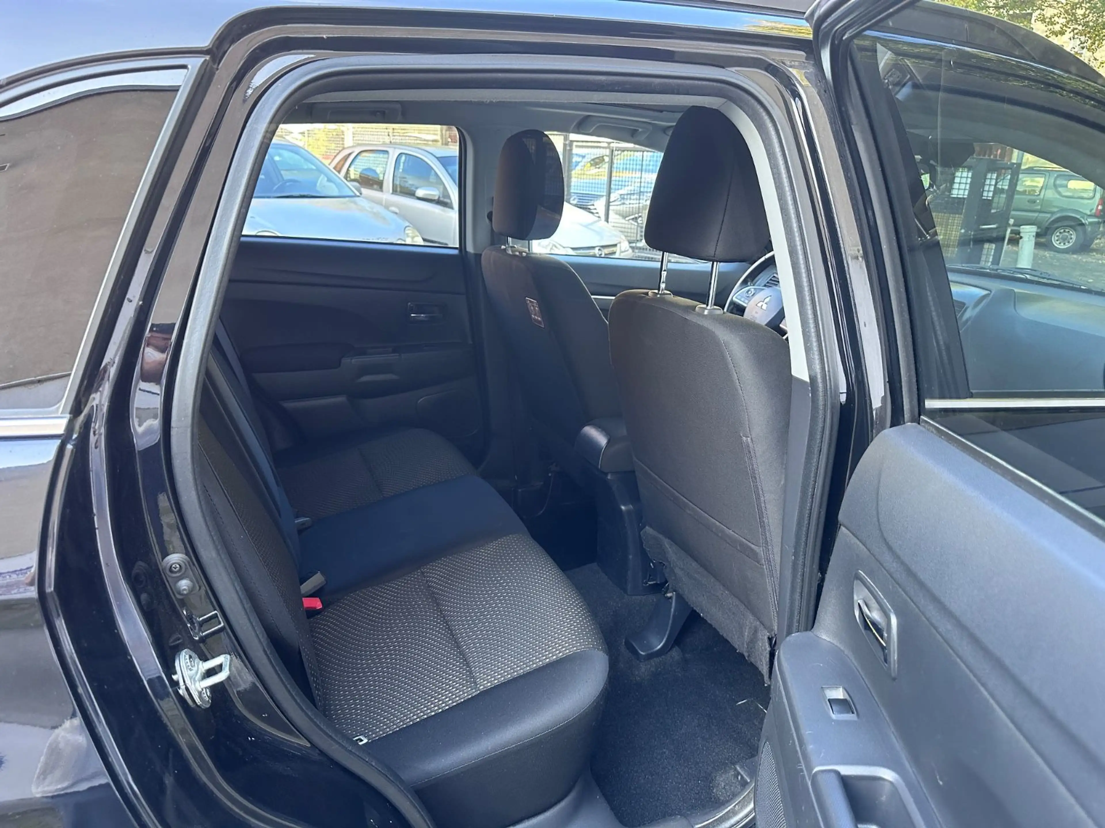 Mitsubishi ASX Intense 4WD*Tüv 07/2028*Automatik*Pano — photo 14