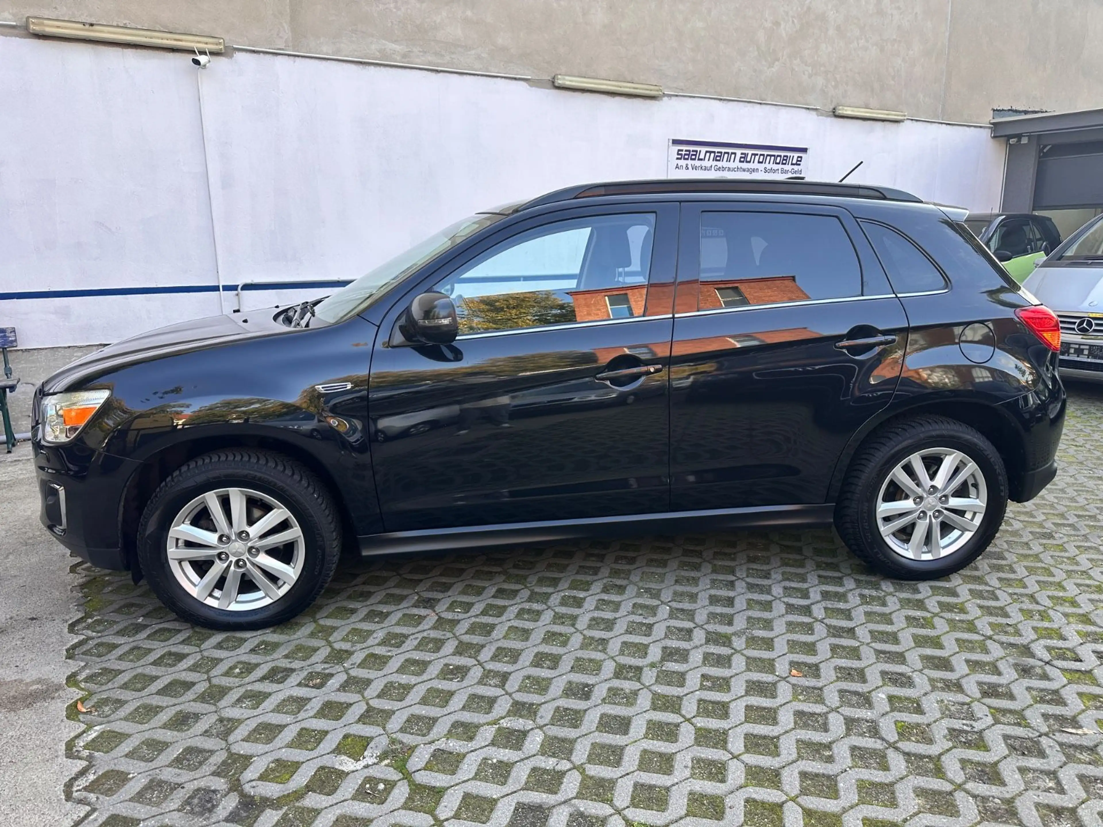 Mitsubishi ASX Intense 4WD*Tüv 07/2028*Automatik*Pano — photo 4