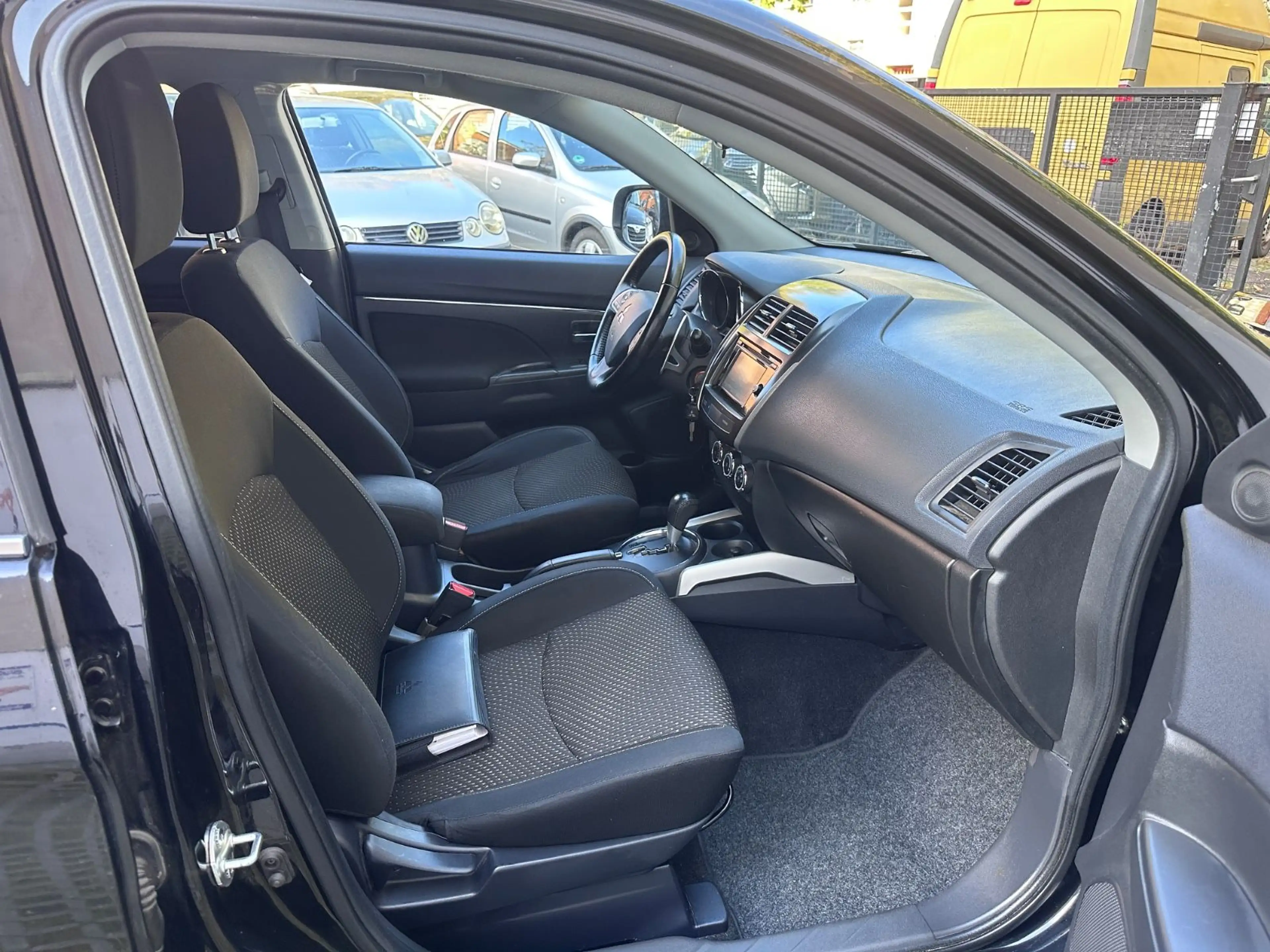 Mitsubishi ASX Intense 4WD*Tüv 07/2028*Automatik*Pano — photo 13