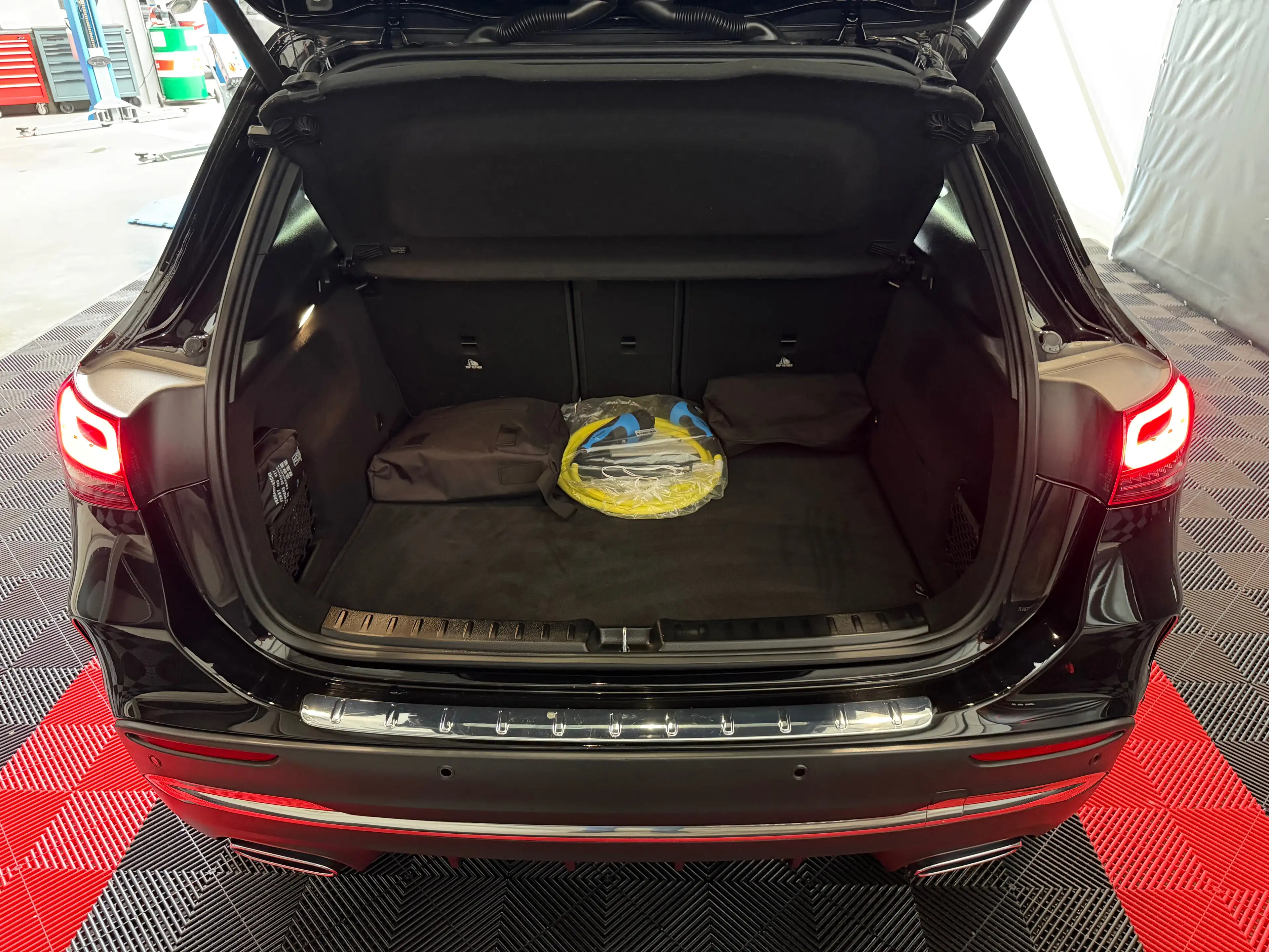Mercedes-Benz GLA 250 e/ AMG Line/Pano/Led/Camera/Zv/Cc/Pdc/Ambi/E-zetels/Carplay/ — photo 8