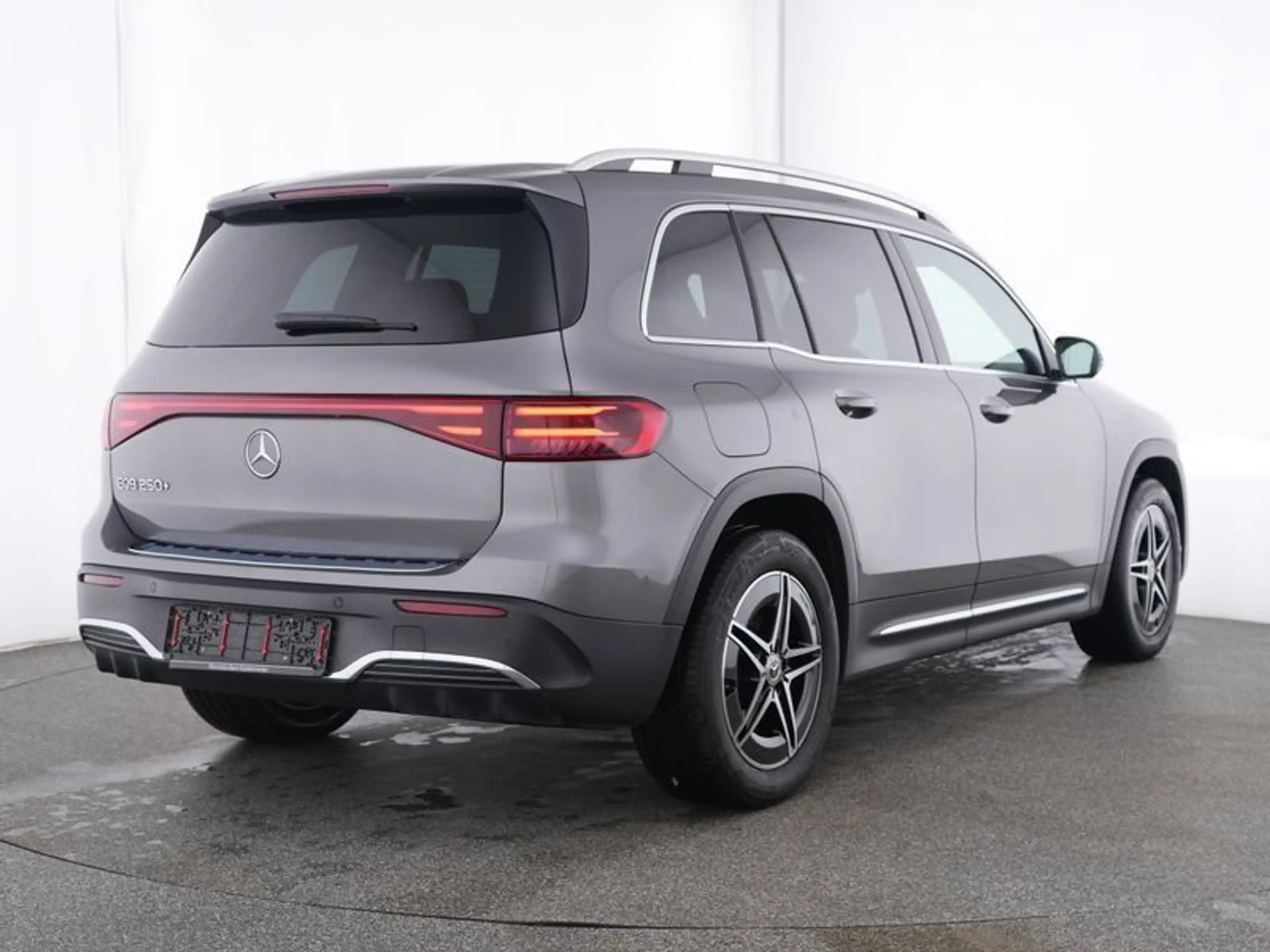 Mercedes-Benz EQB 250 AMG-ADVANCED 360° WINTER WDGS TOTW+SPUR — photo 3
