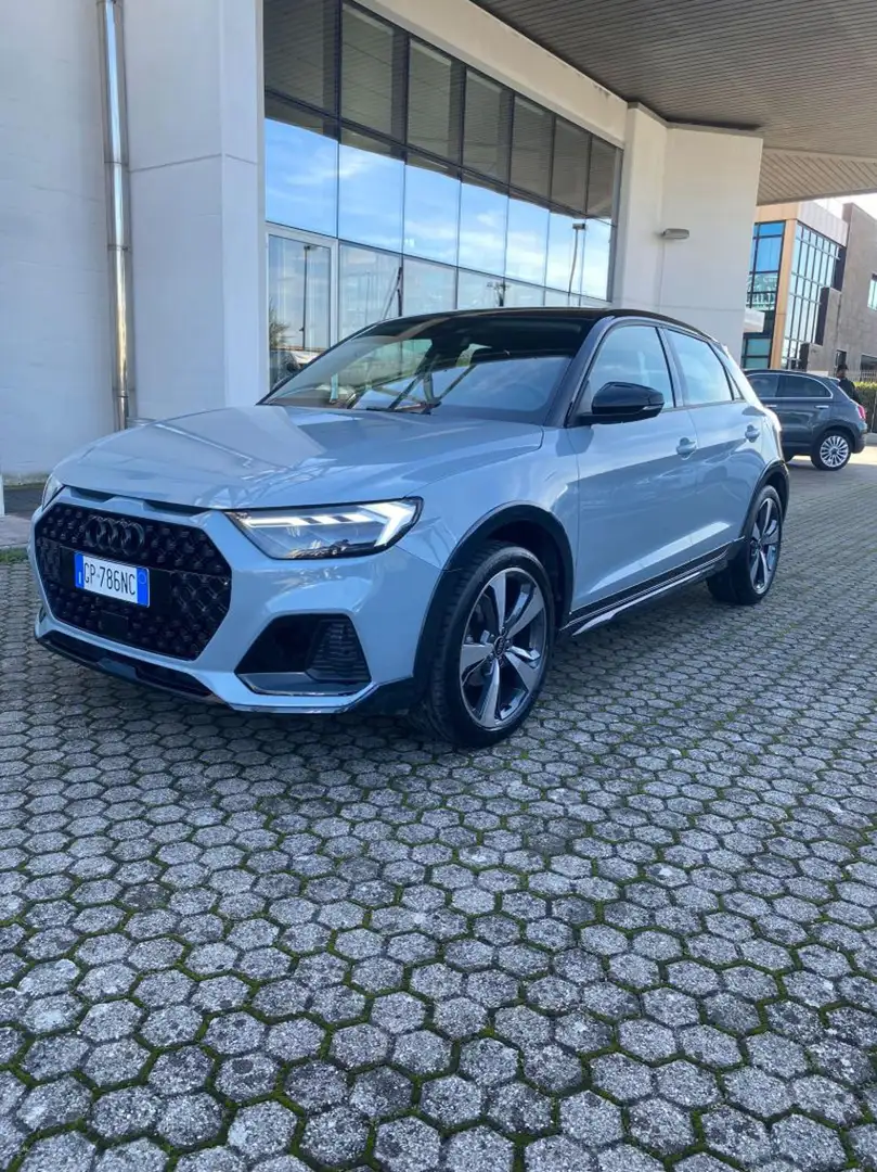 Audi A1 allstreet 30 TFSI Identity Contrast Gris - 2