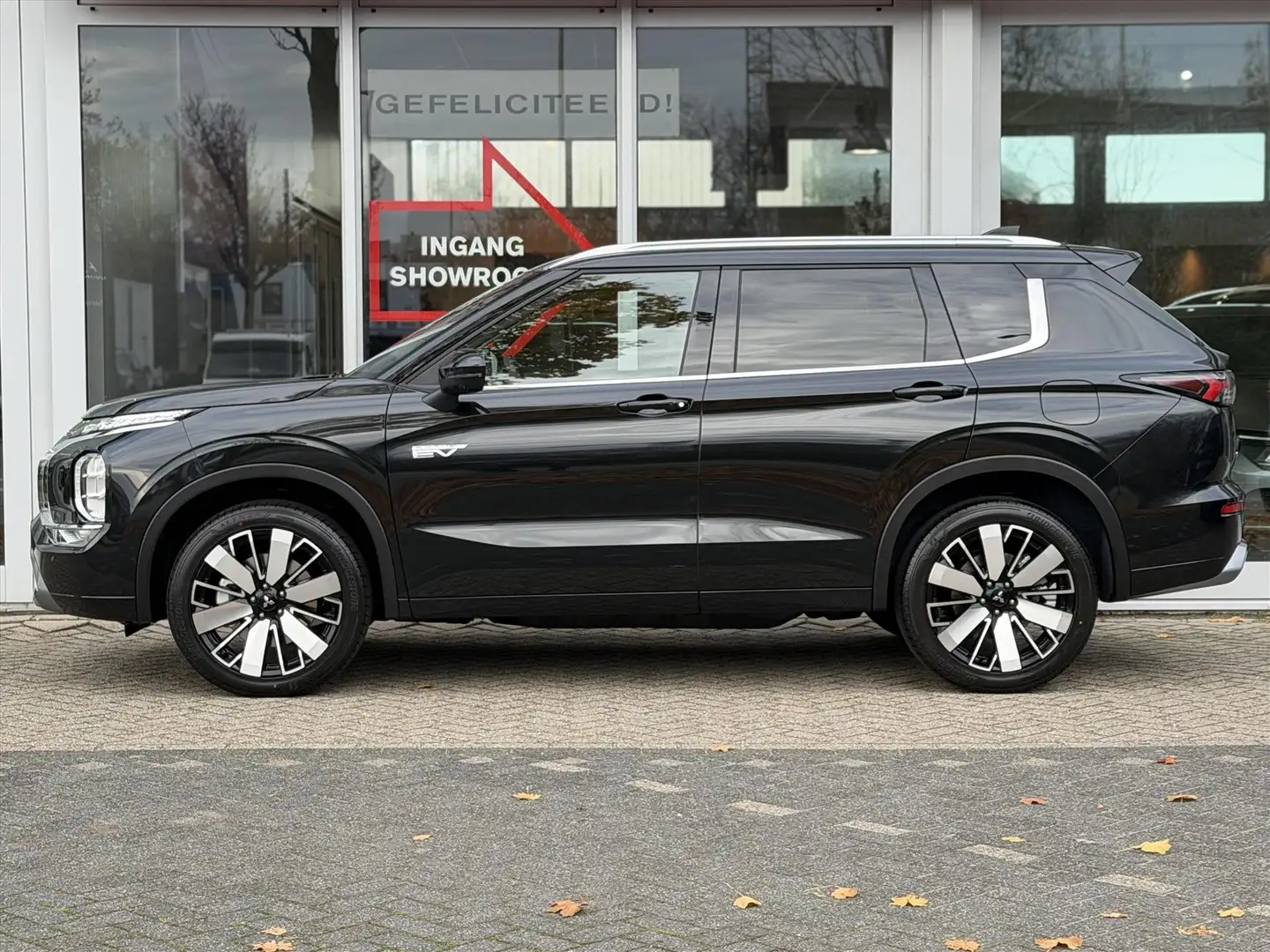 Mitsubishi Outlander 2.4 PHEV 306pk Instyle | NIEUW | Navigatie | Leer Negro - 2
