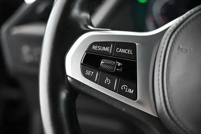 BMW 1 Series view 28