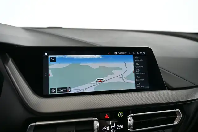 BMW 1 Series view 22
