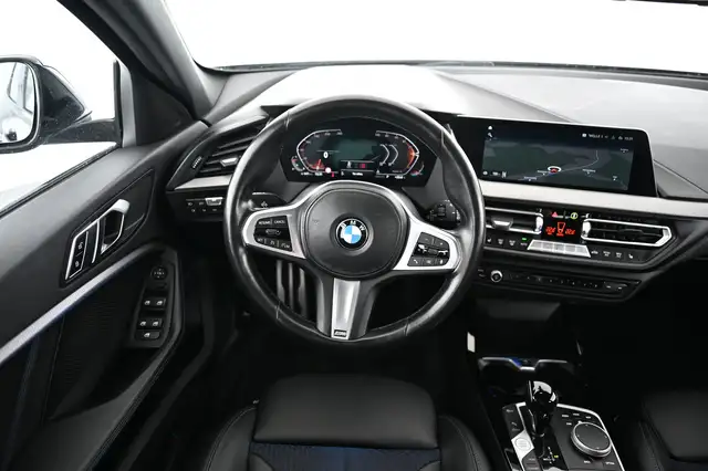BMW 1 Series view 21