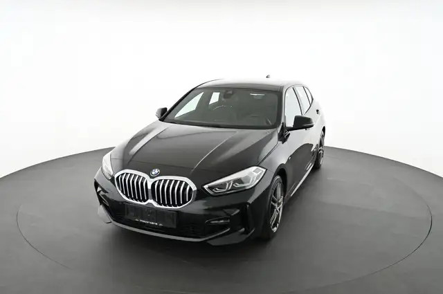 BMW 1 Series view 11